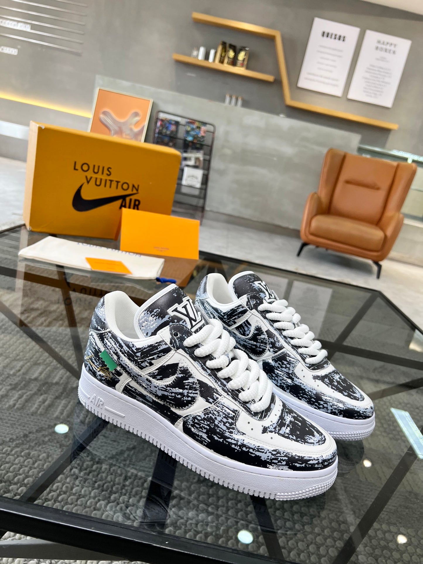 LV-102Shoes