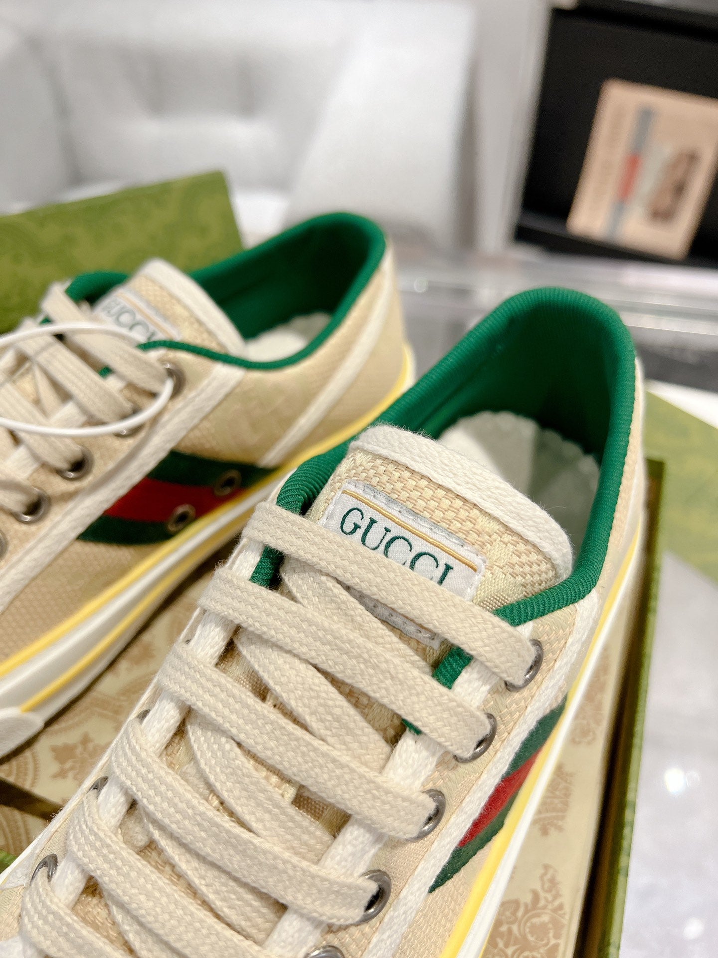 Gucci-010Shoes