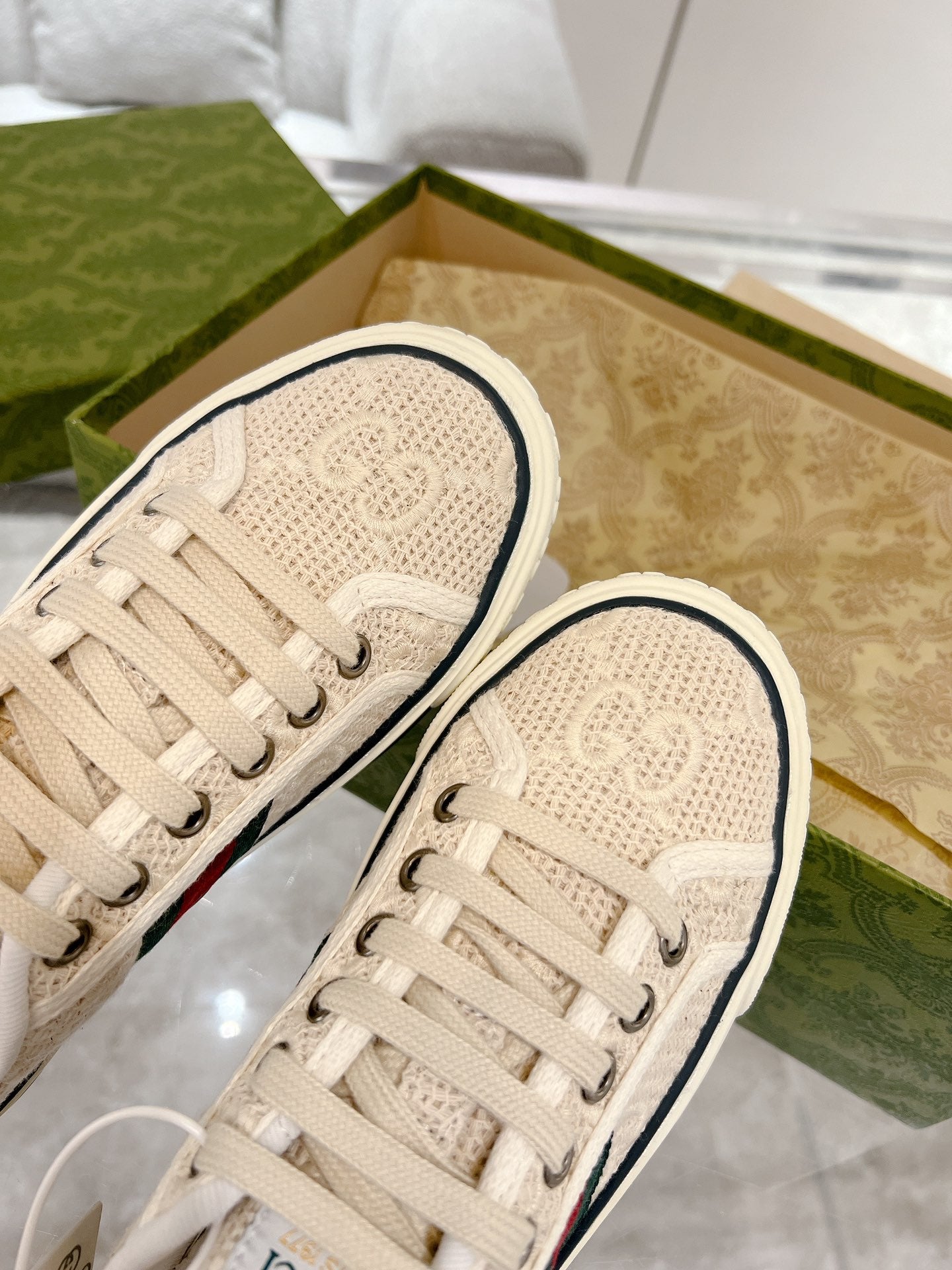 Gucci-012Shoes