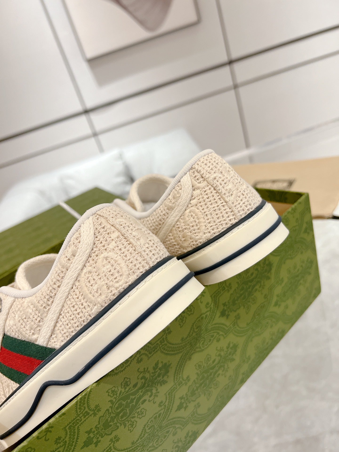Gucci-012Shoes