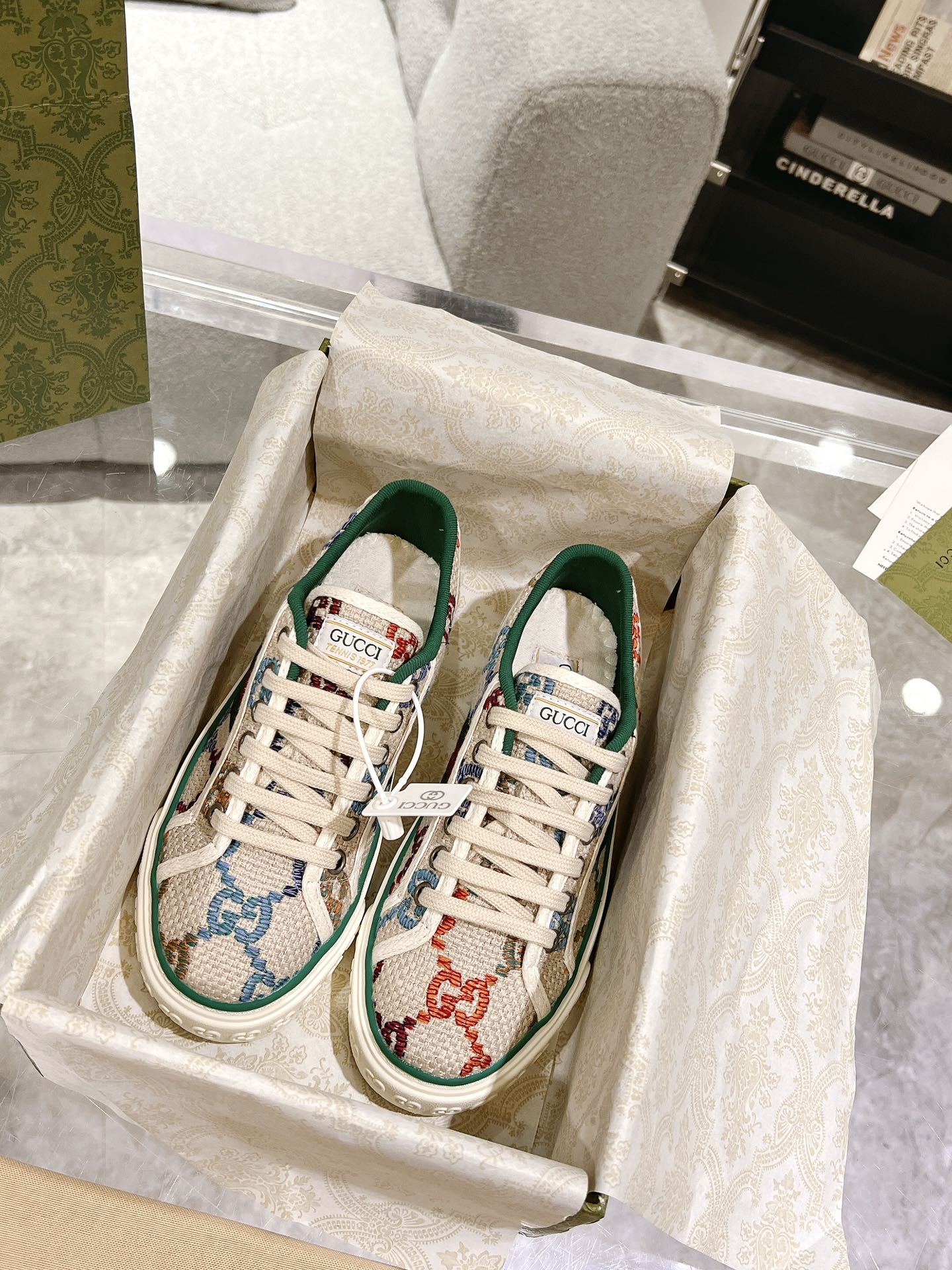 Gucci-013Shoes