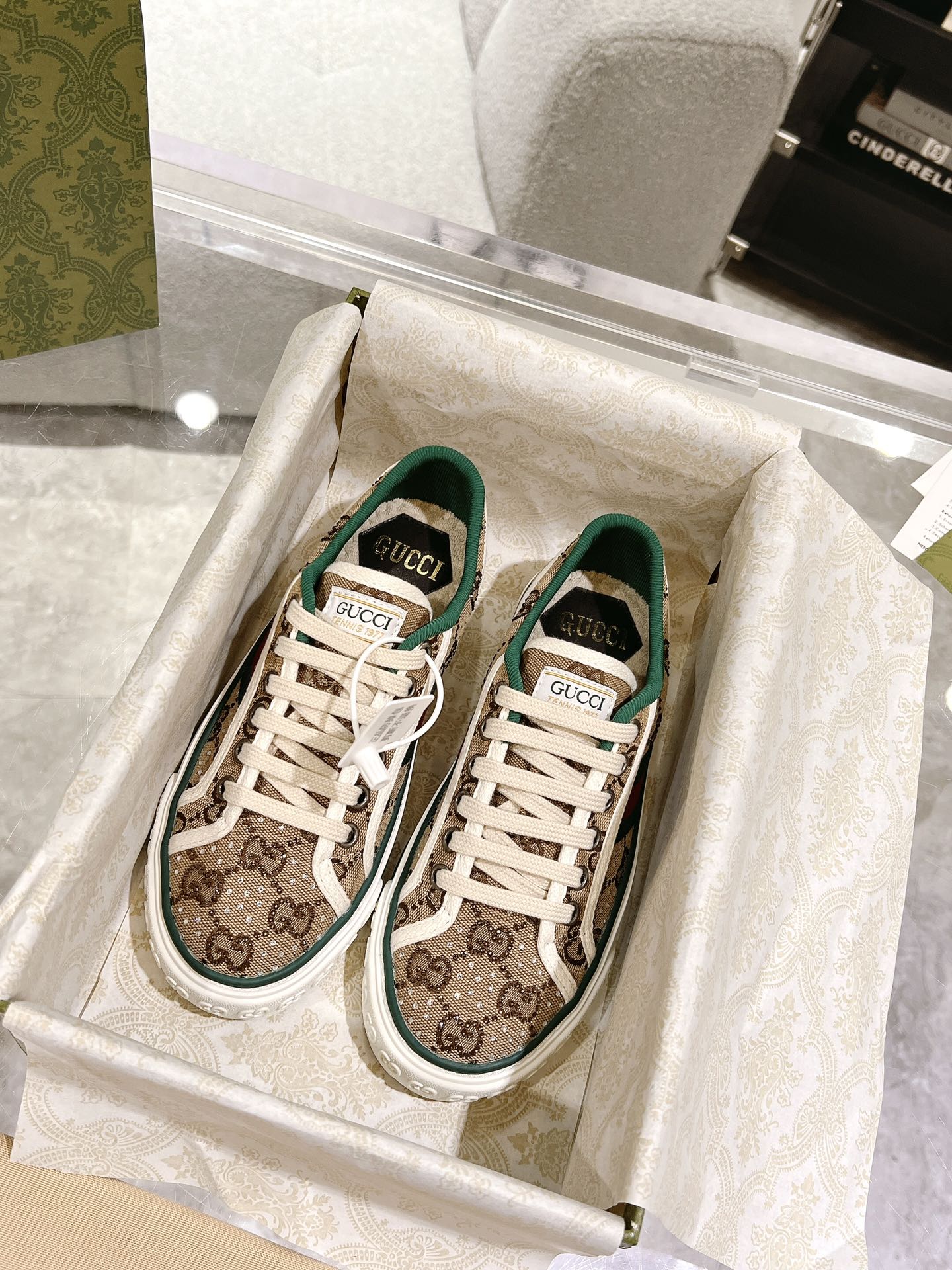 Gucci-011Shoes