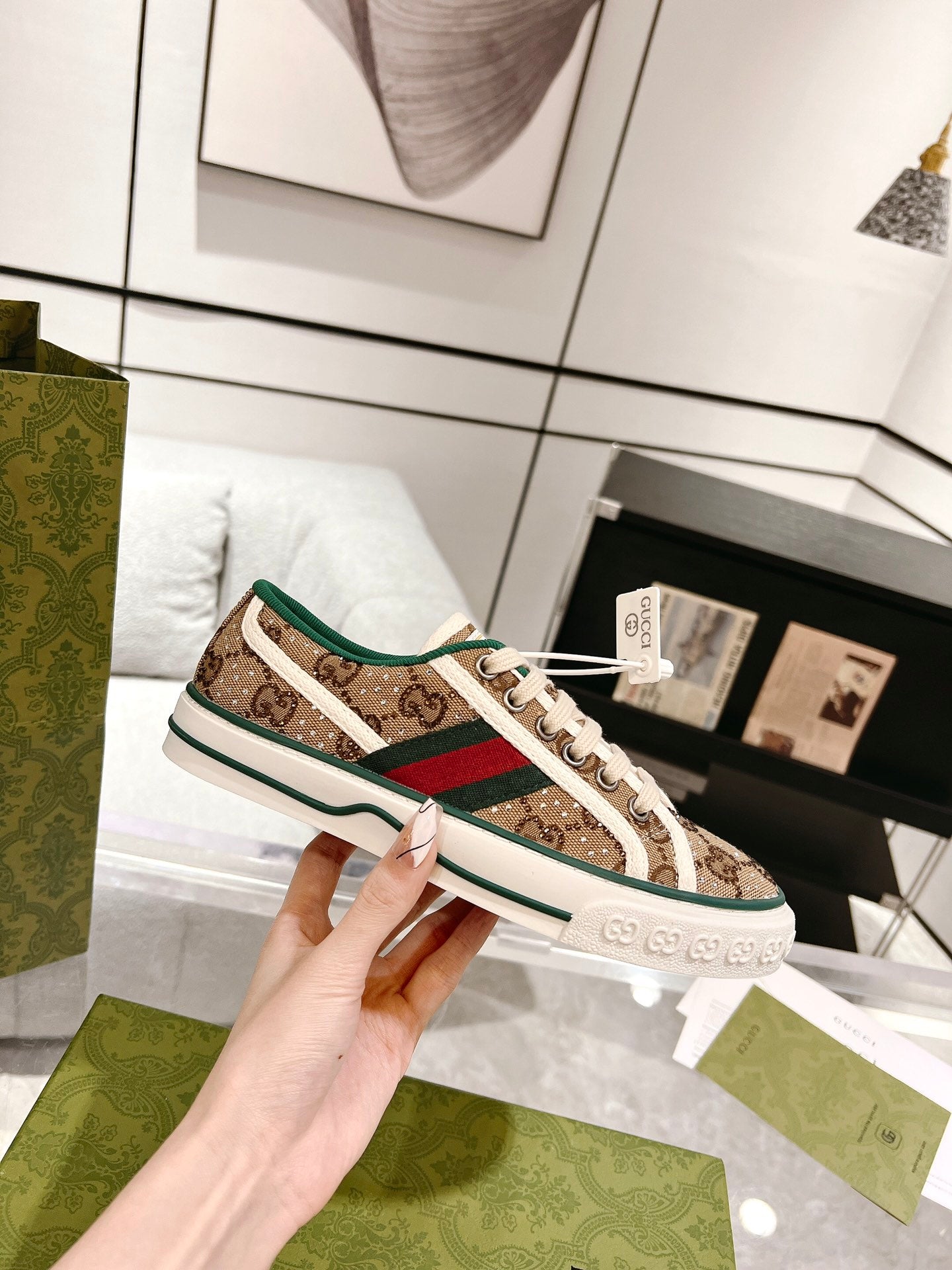 Gucci-011Shoes