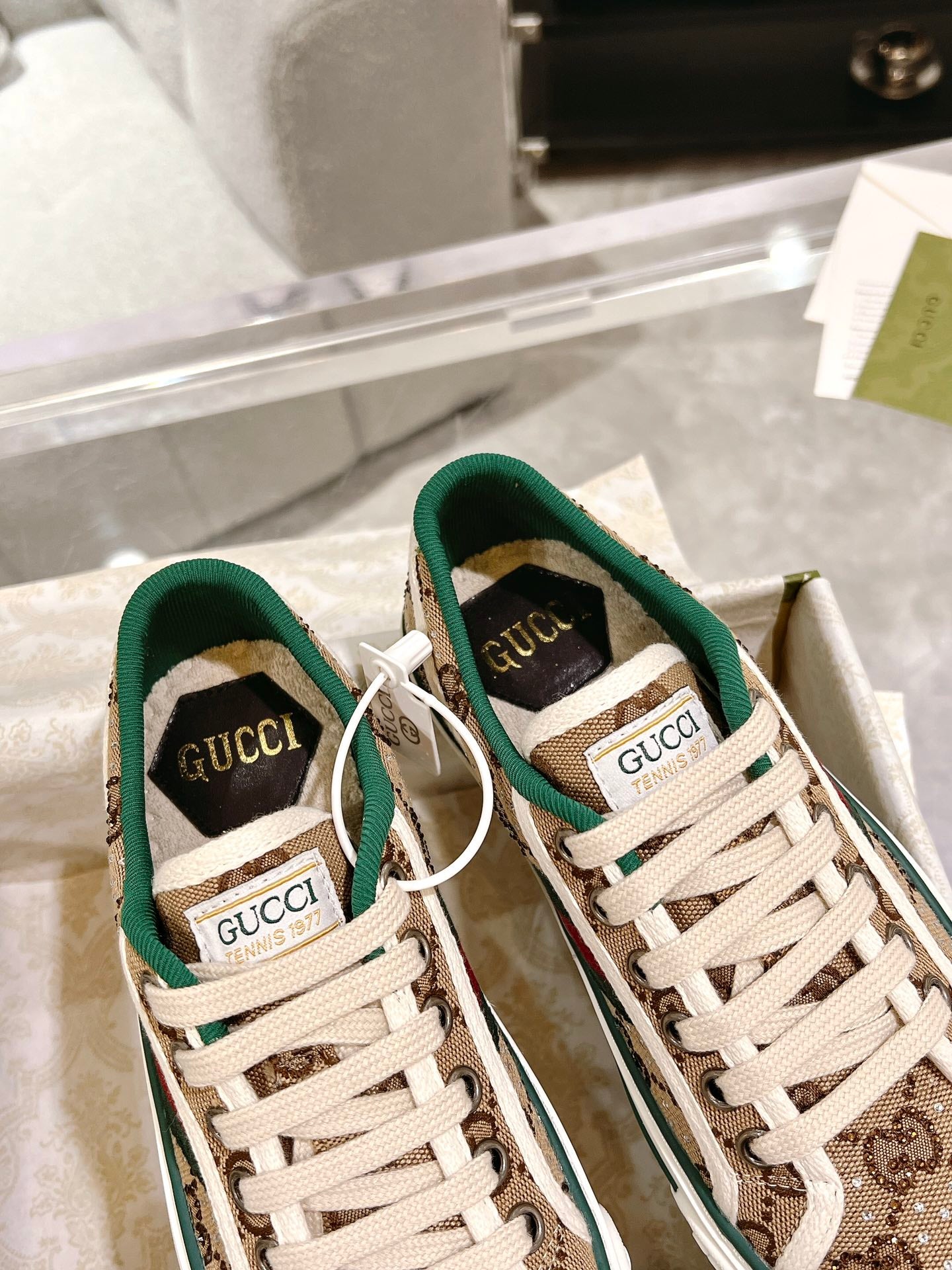 Gucci-011Shoes