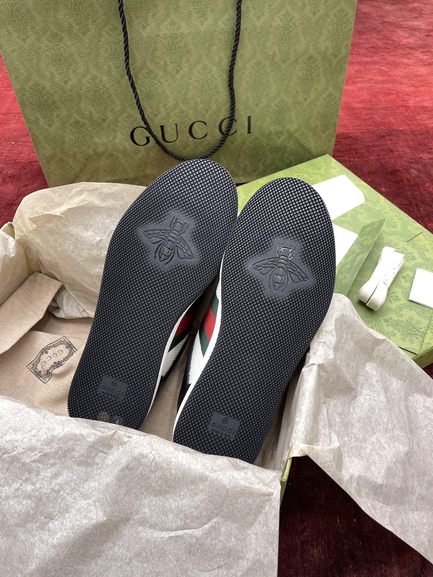 Gucci-014Shoes