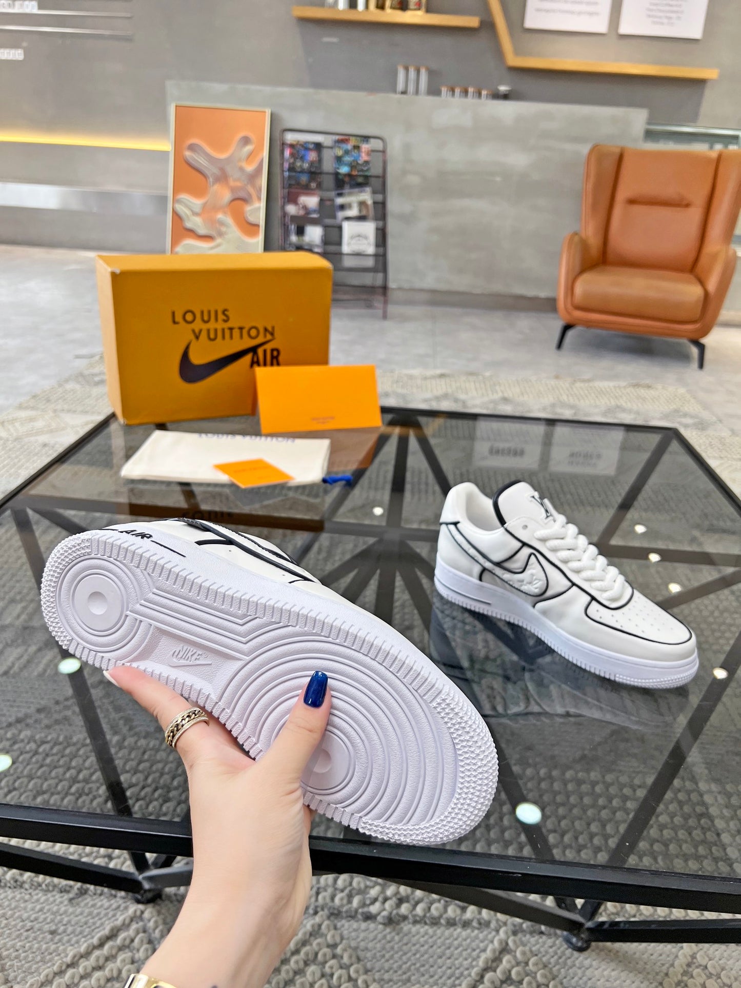 LV-106shoes