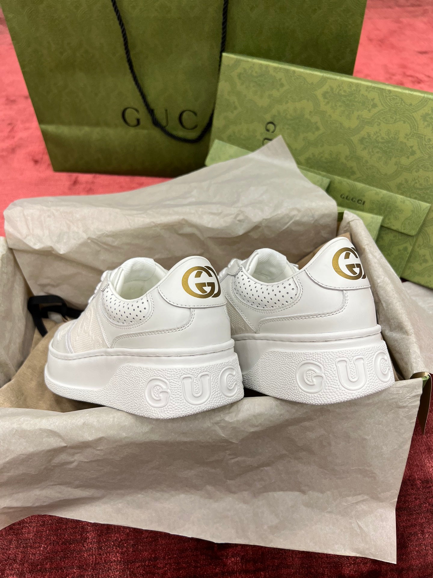 Gucci-024Shoes