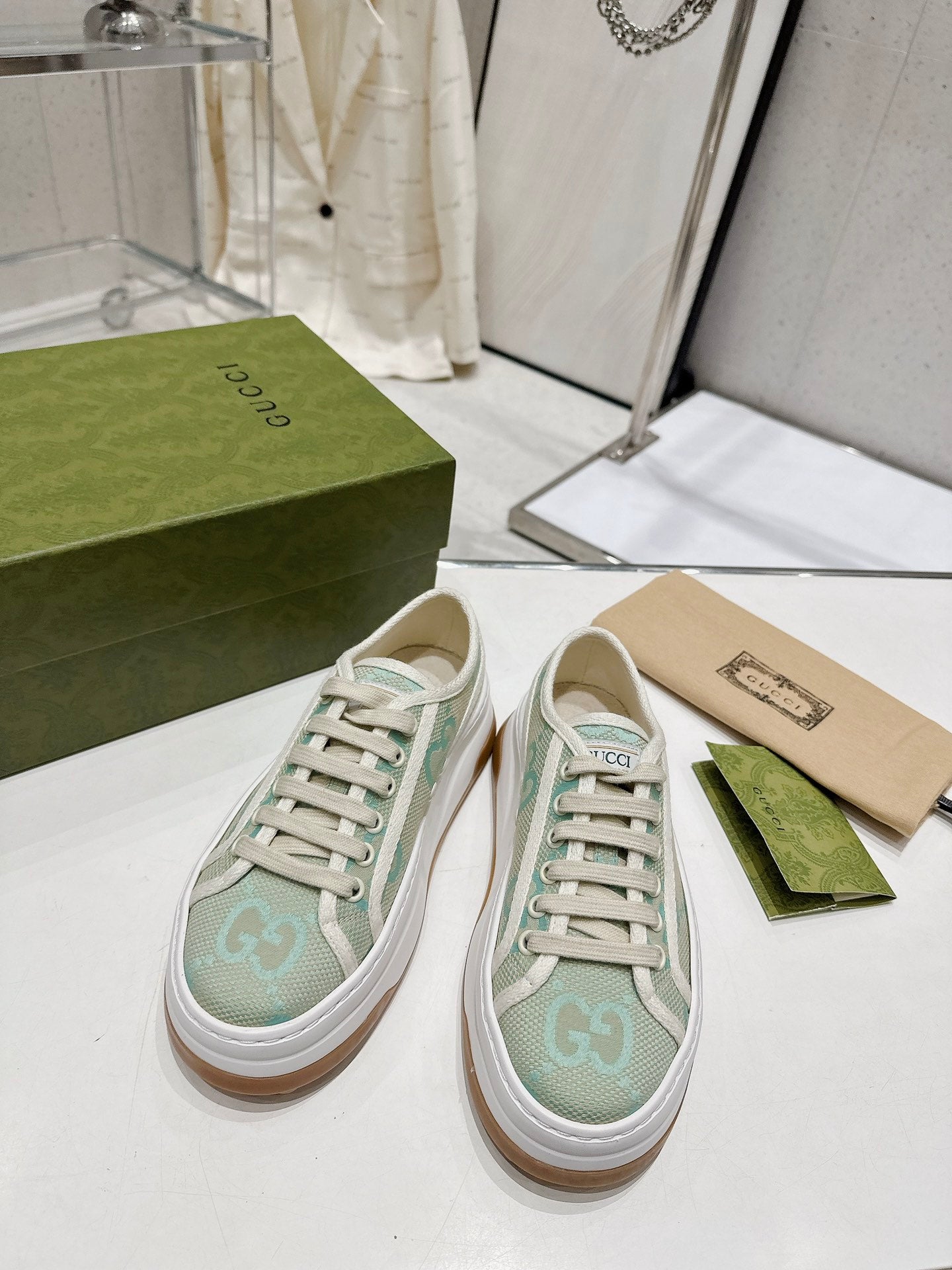 Gucci-031Shoes