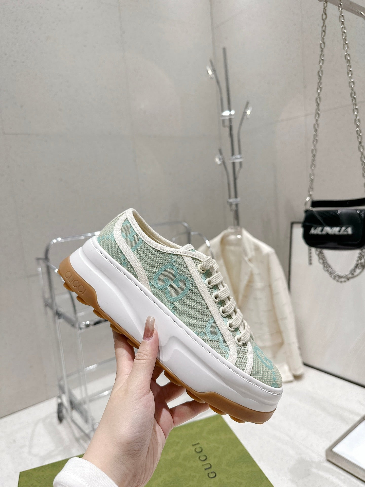 Gucci-031Shoes