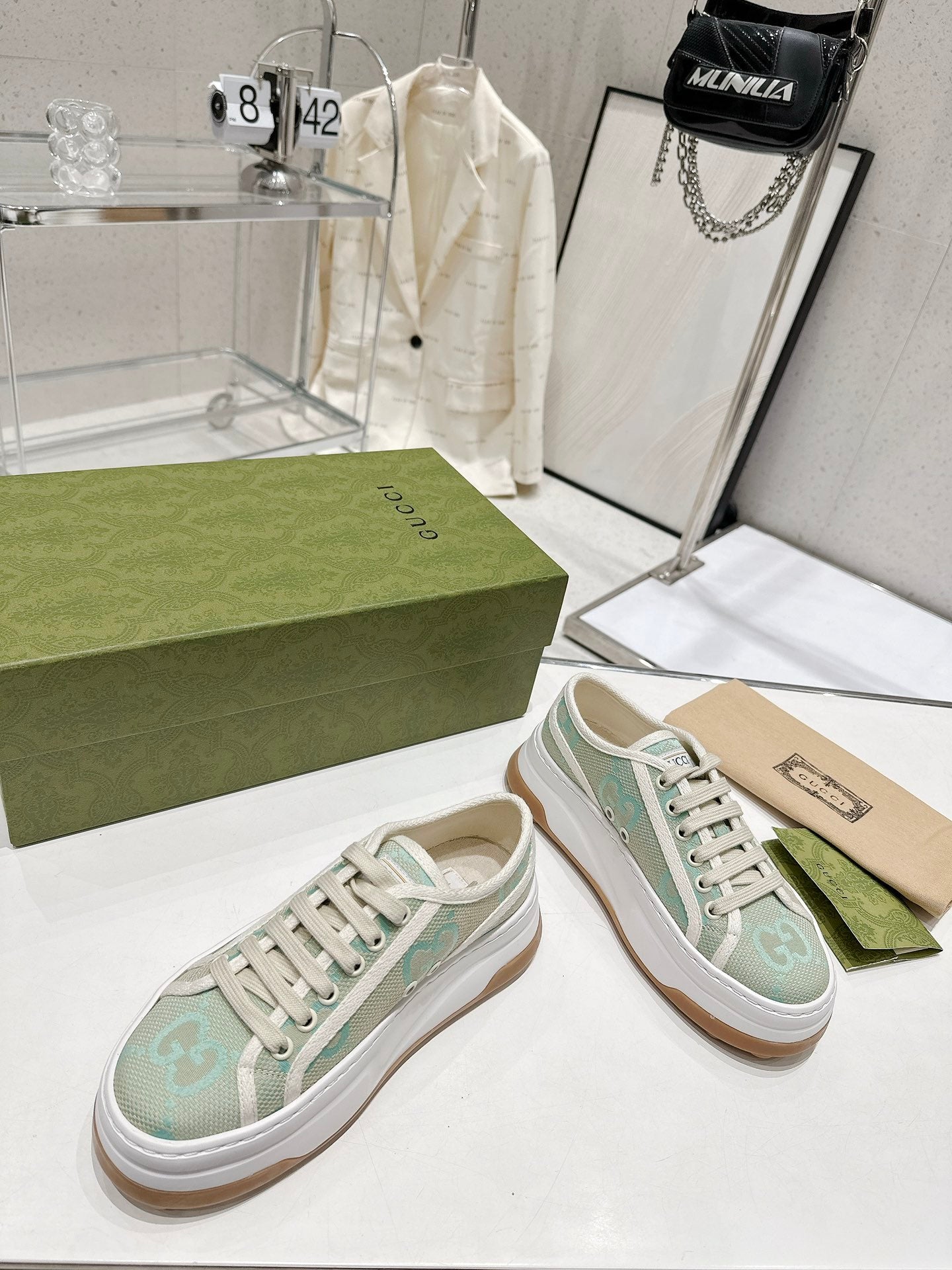 Gucci-031Shoes