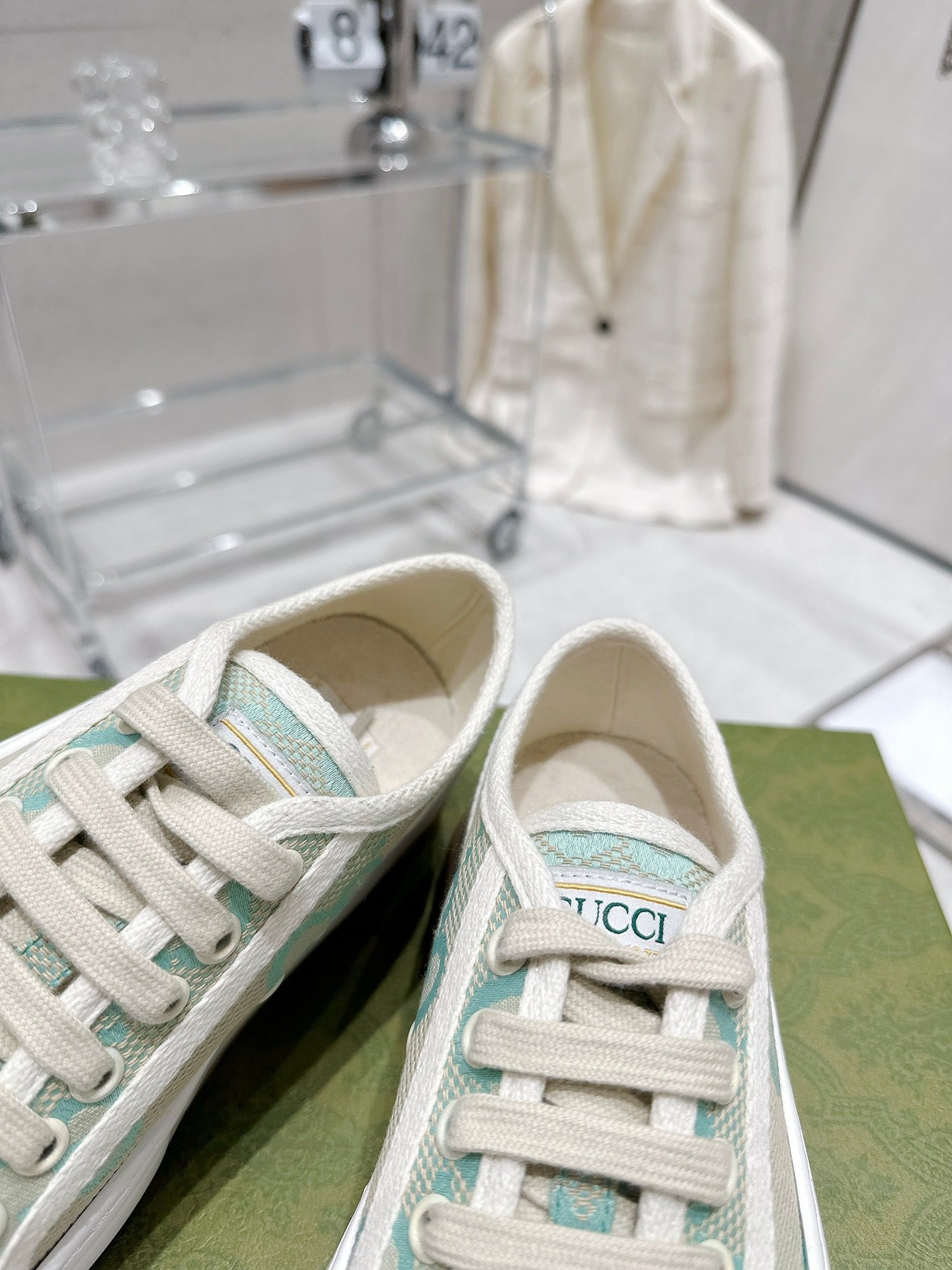 Gucci-031Shoes
