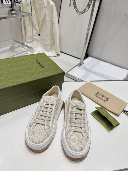 Gucci-033Shoes