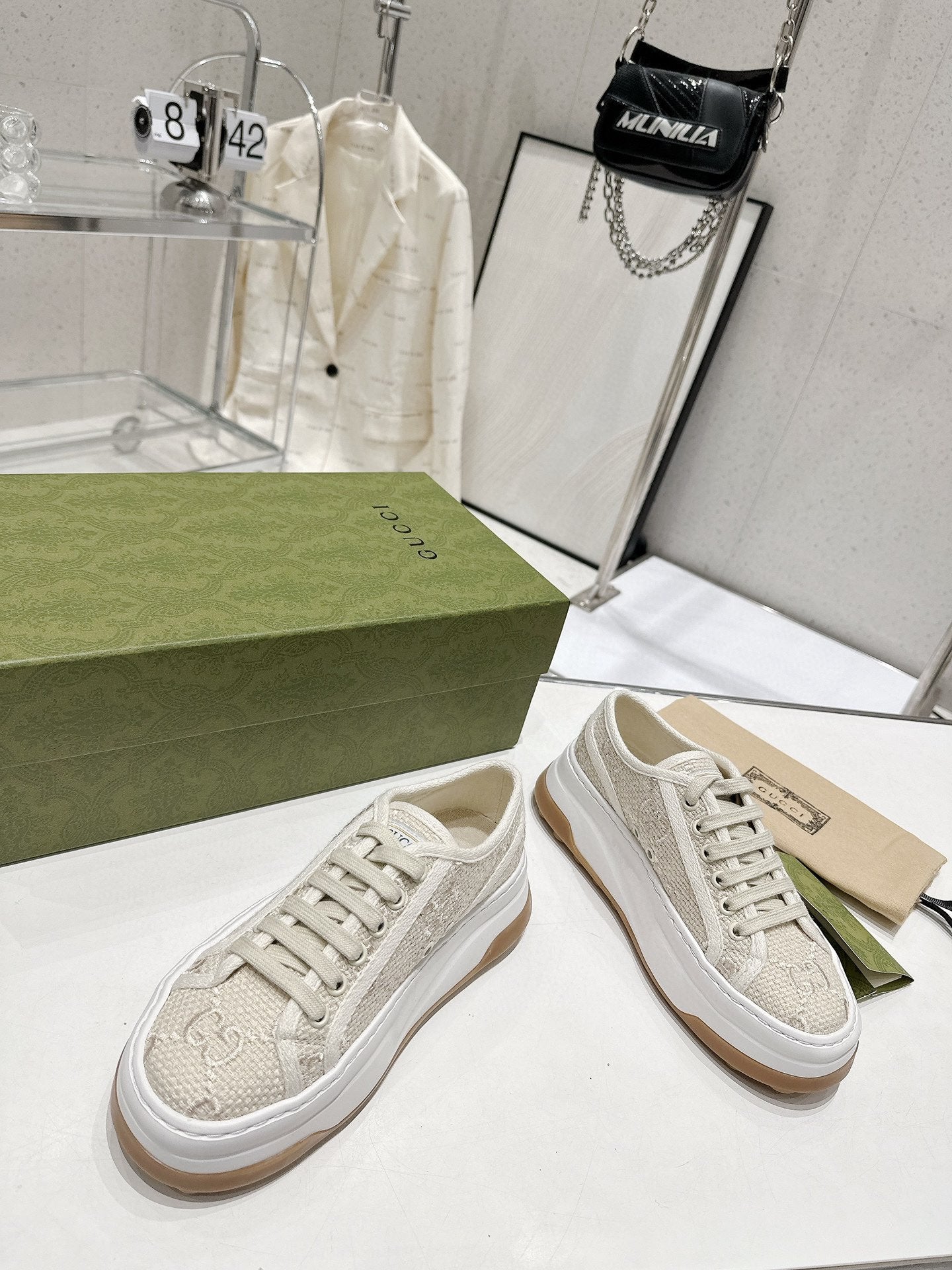 Gucci-033Shoes