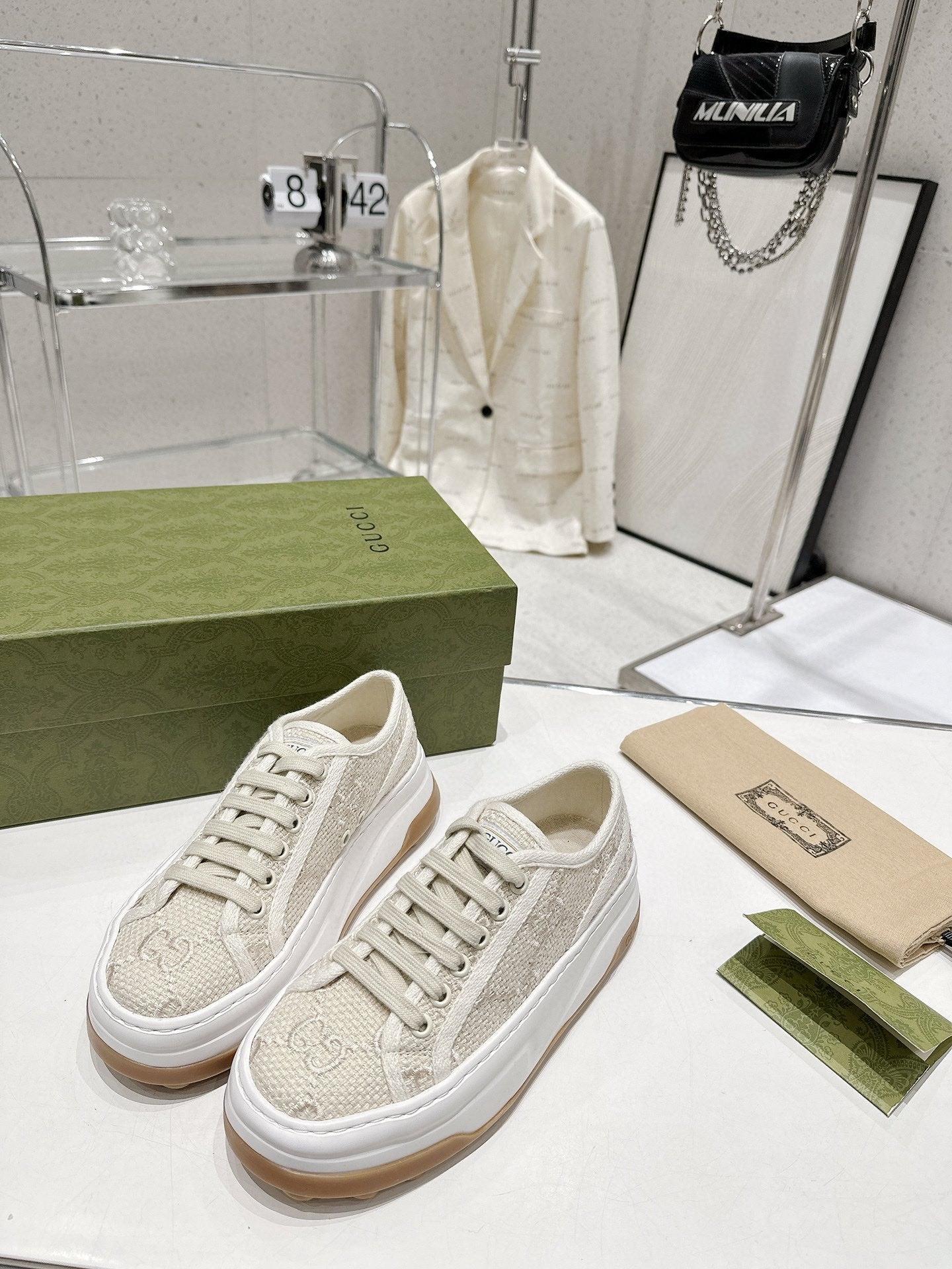 Gucci-033Shoes