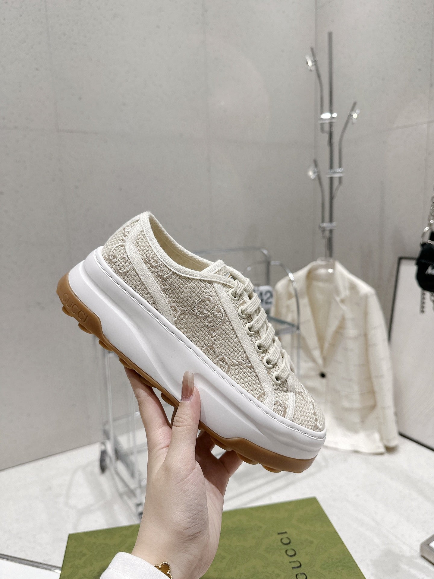 Gucci-033Shoes