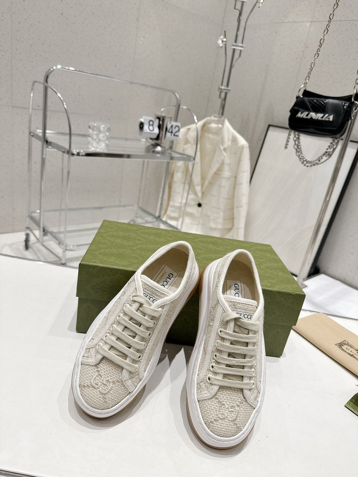 Gucci-033Shoes