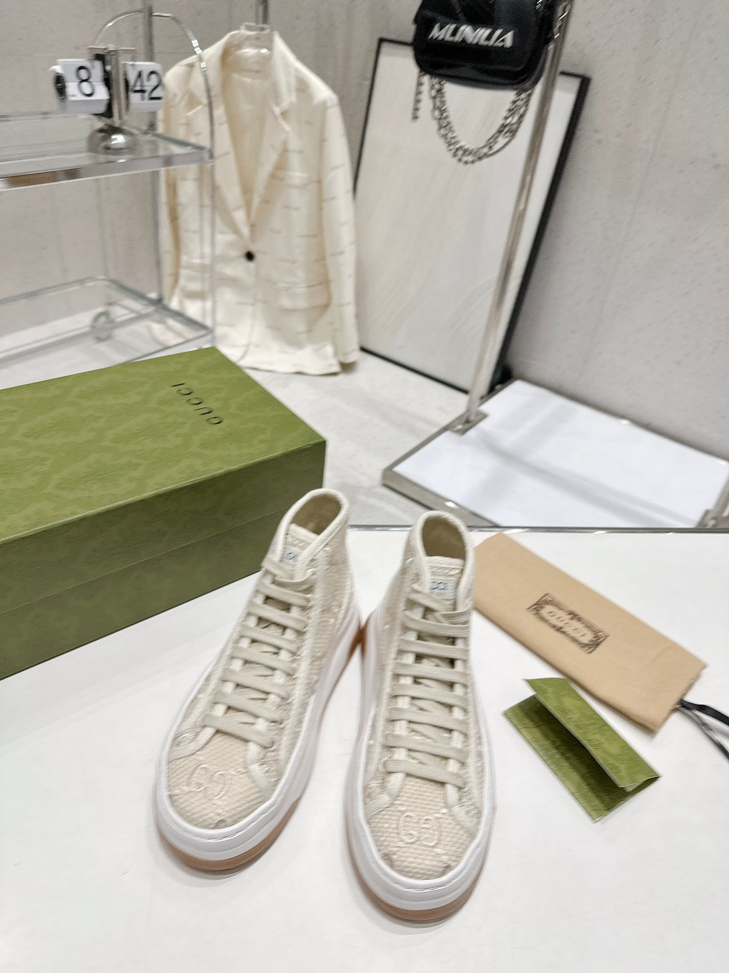 Gucci-034Shoes
