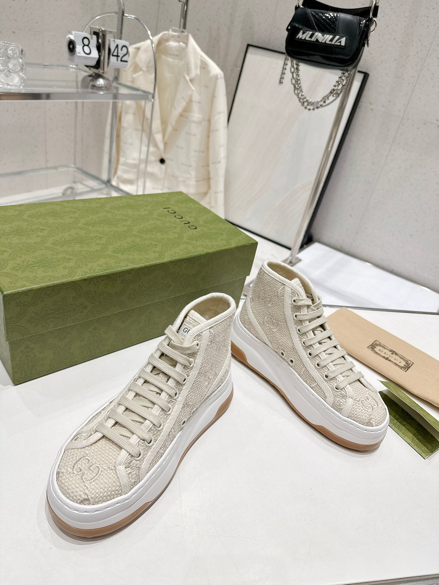 Gucci-034Shoes