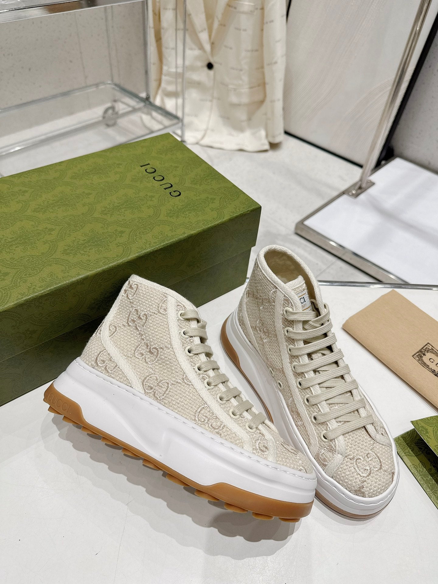 Gucci-034Shoes