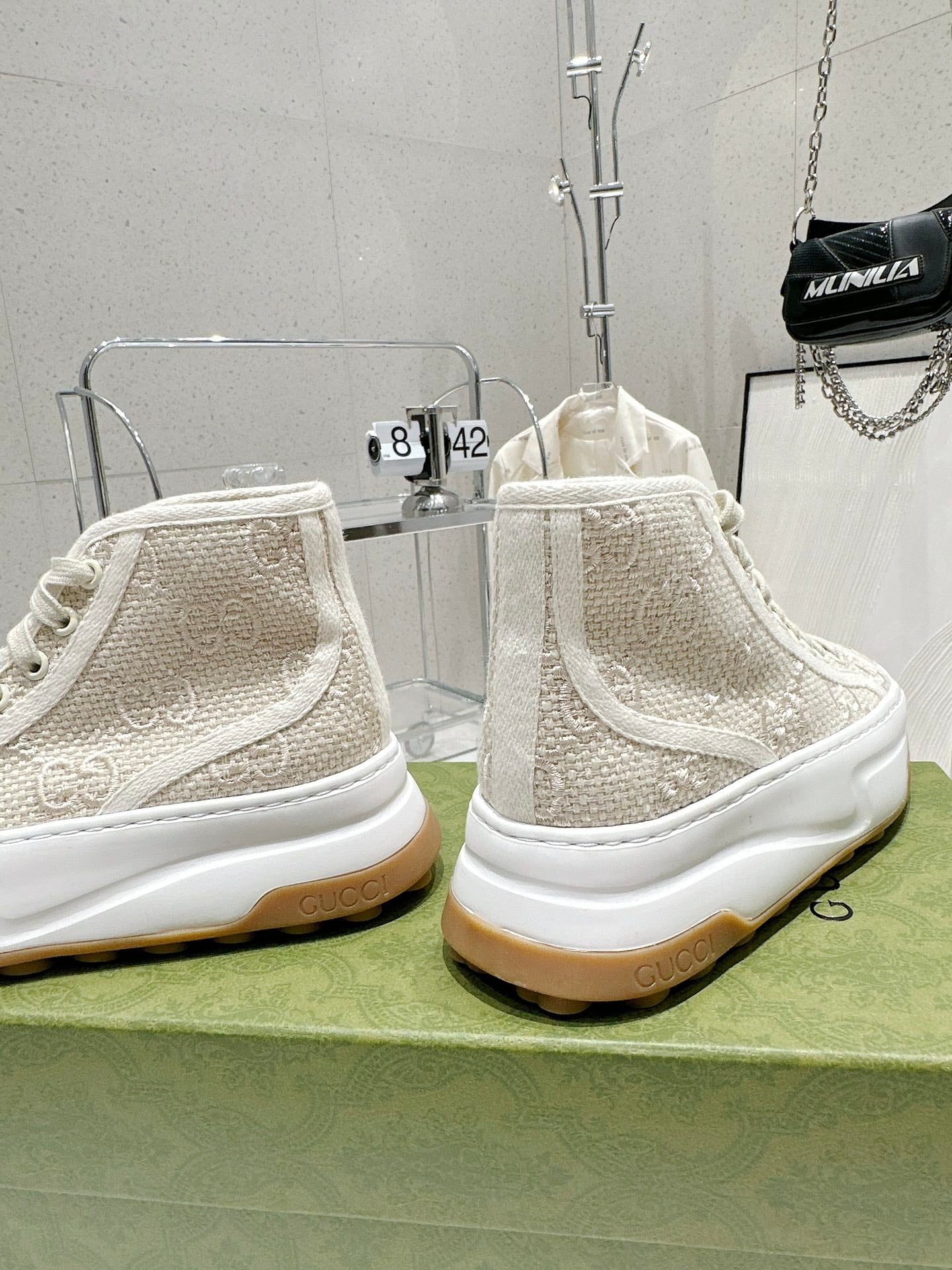 Gucci-034Shoes