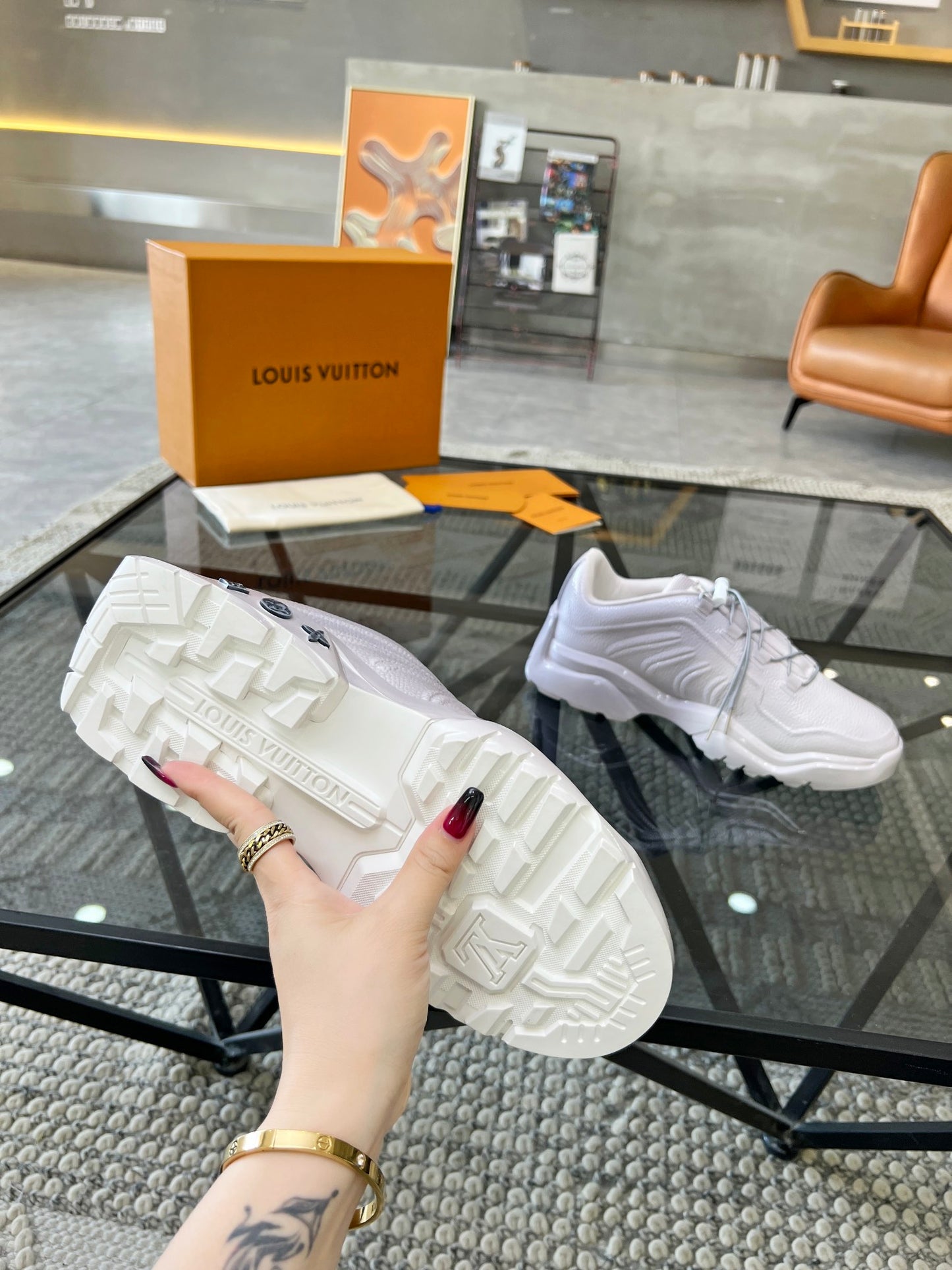 LV-109shoes