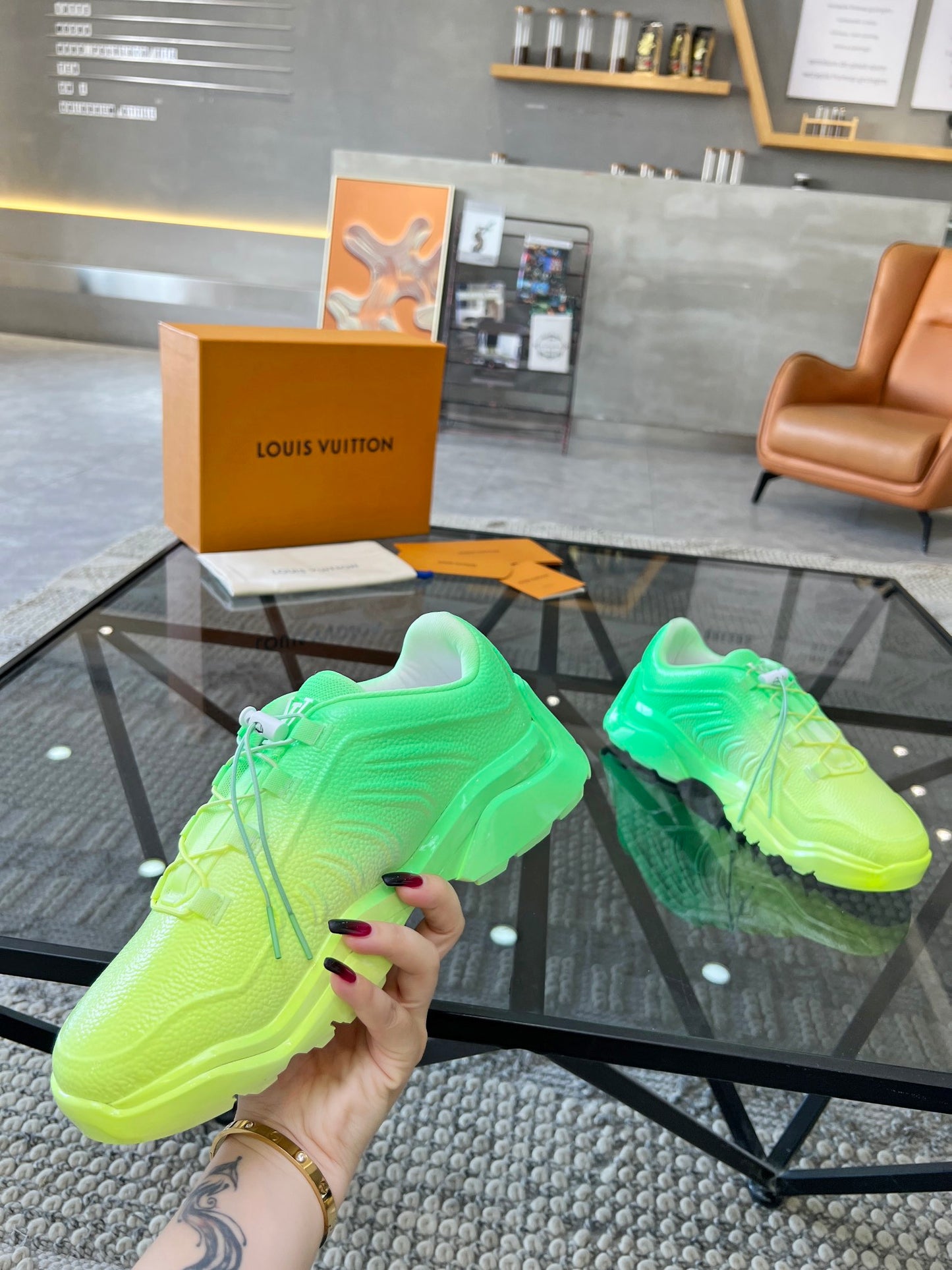 LV-110shoes