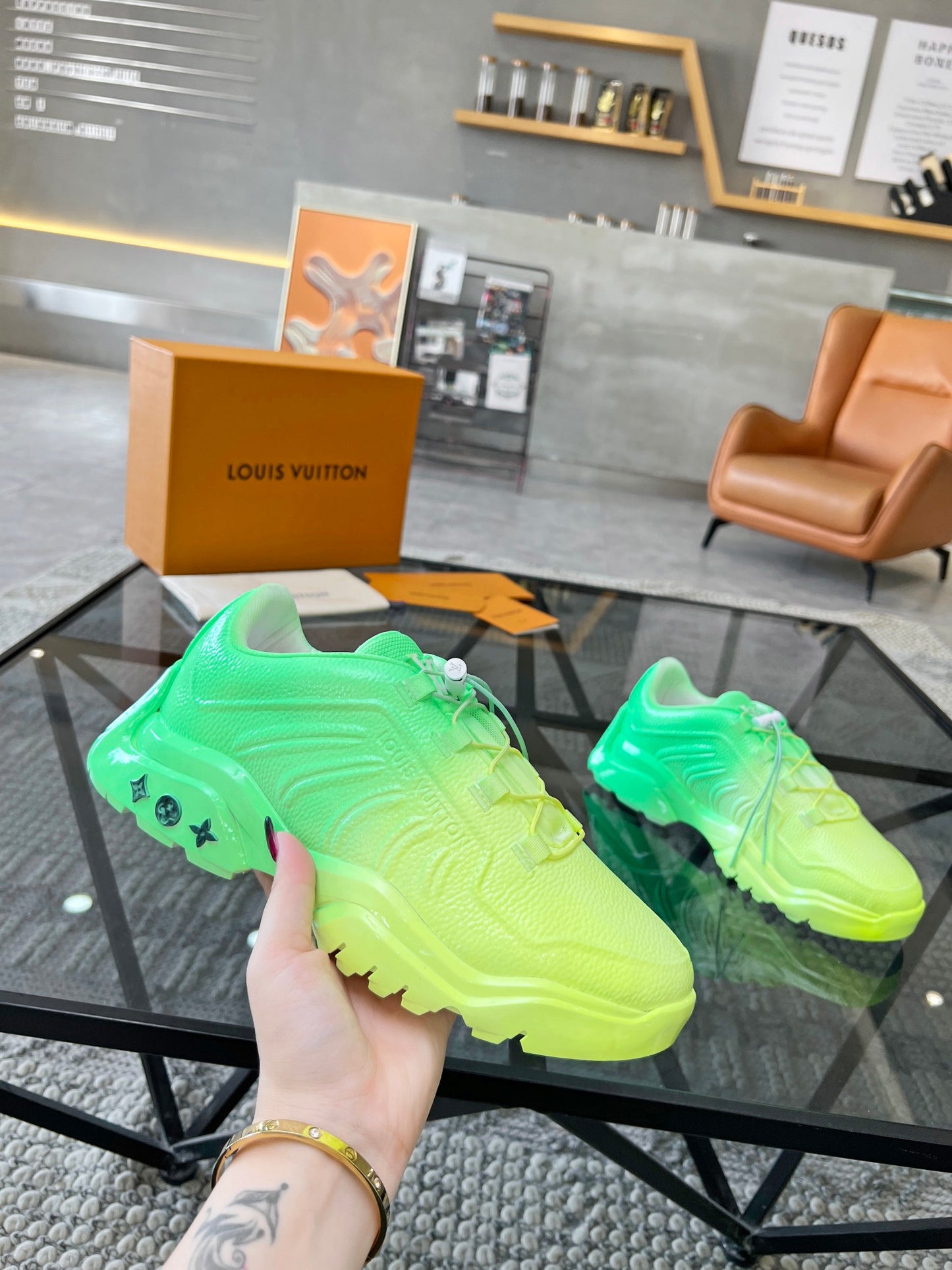 LV-110shoes