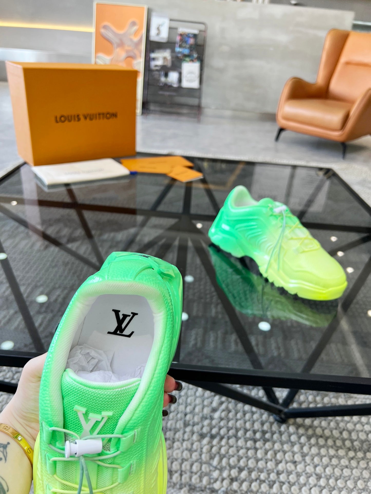 LV-110shoes