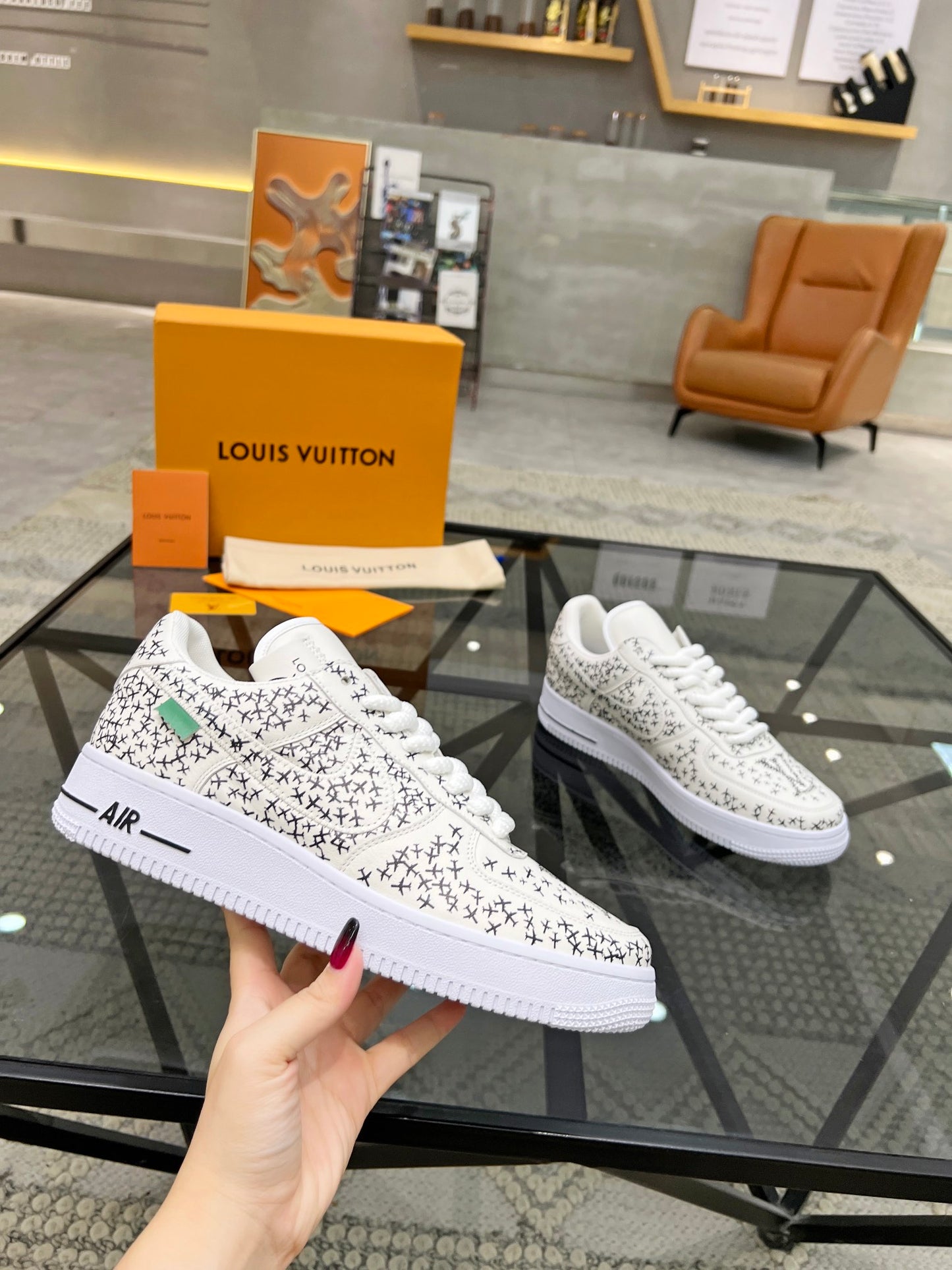 LV-113shoes