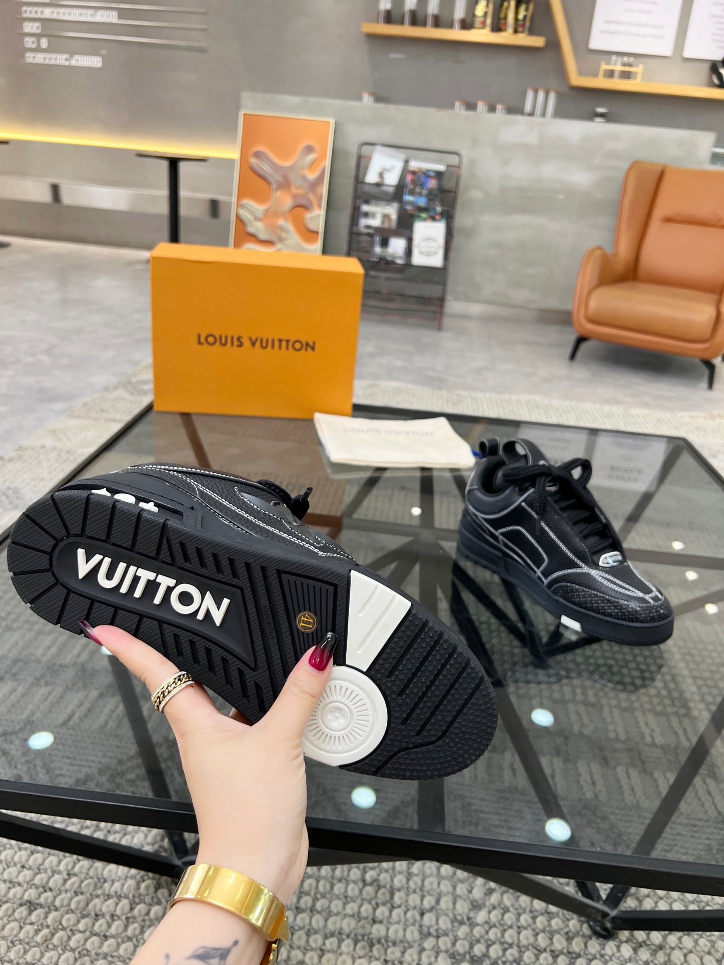 LV-117shoes