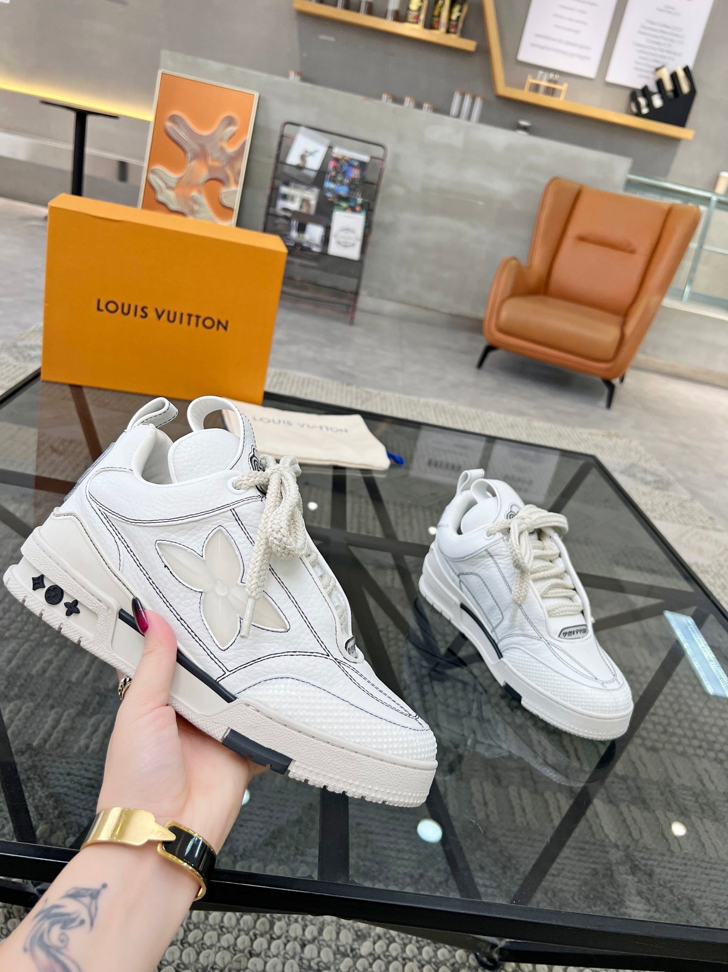 LV-118shoes