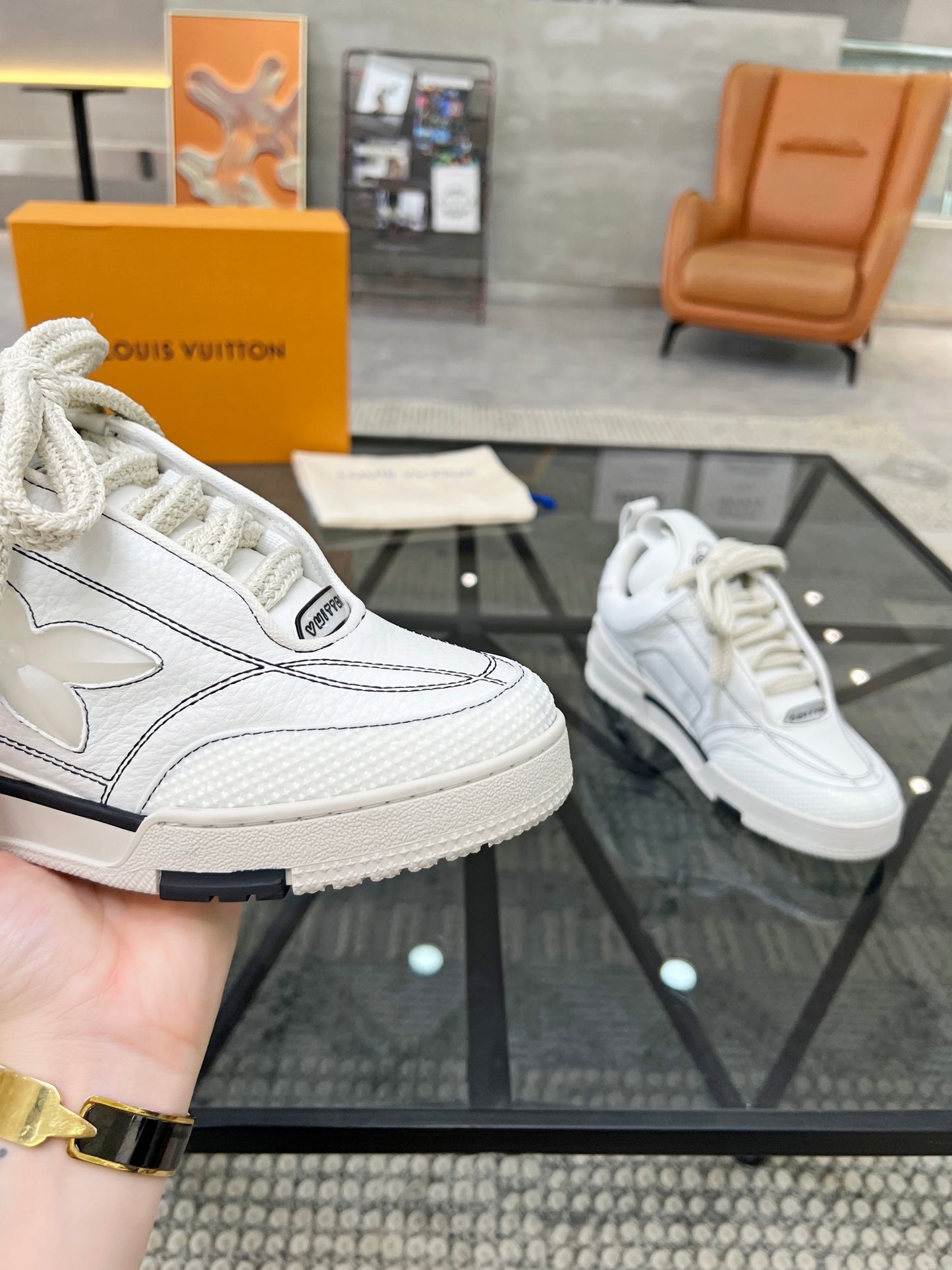 LV-118shoes