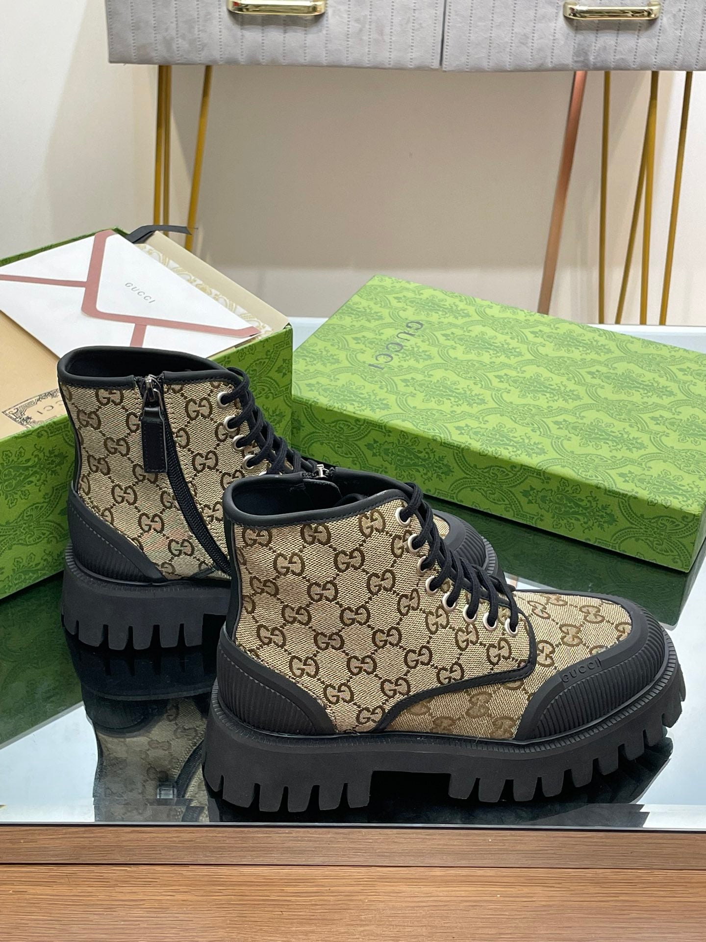 Gucc-049Shoes