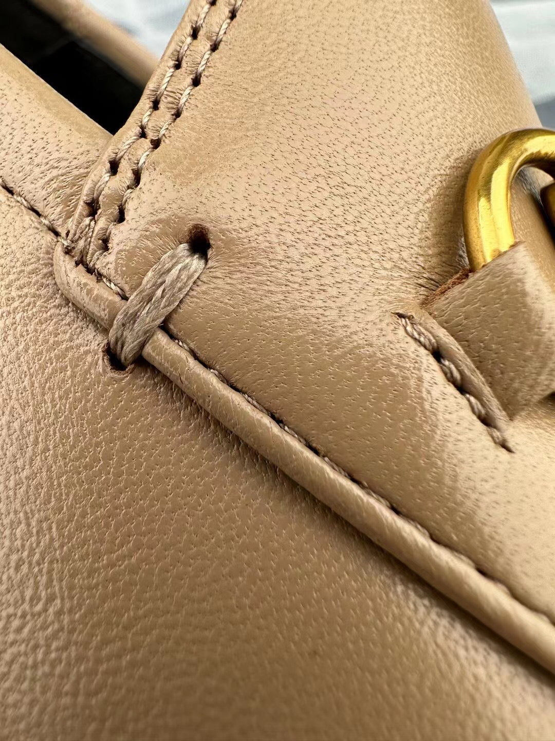 Gucci-052Shoes