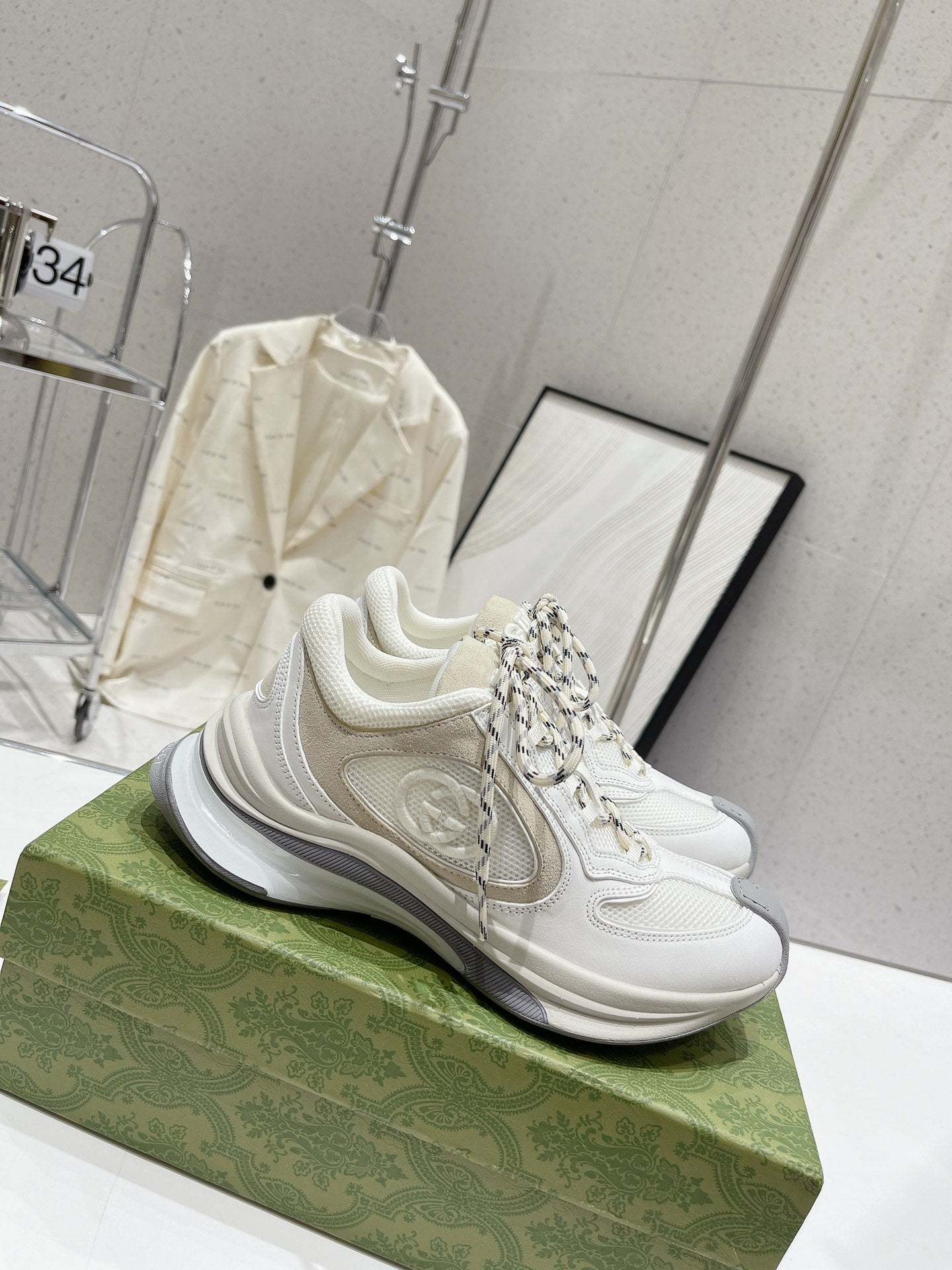 Gucci-055Shoes