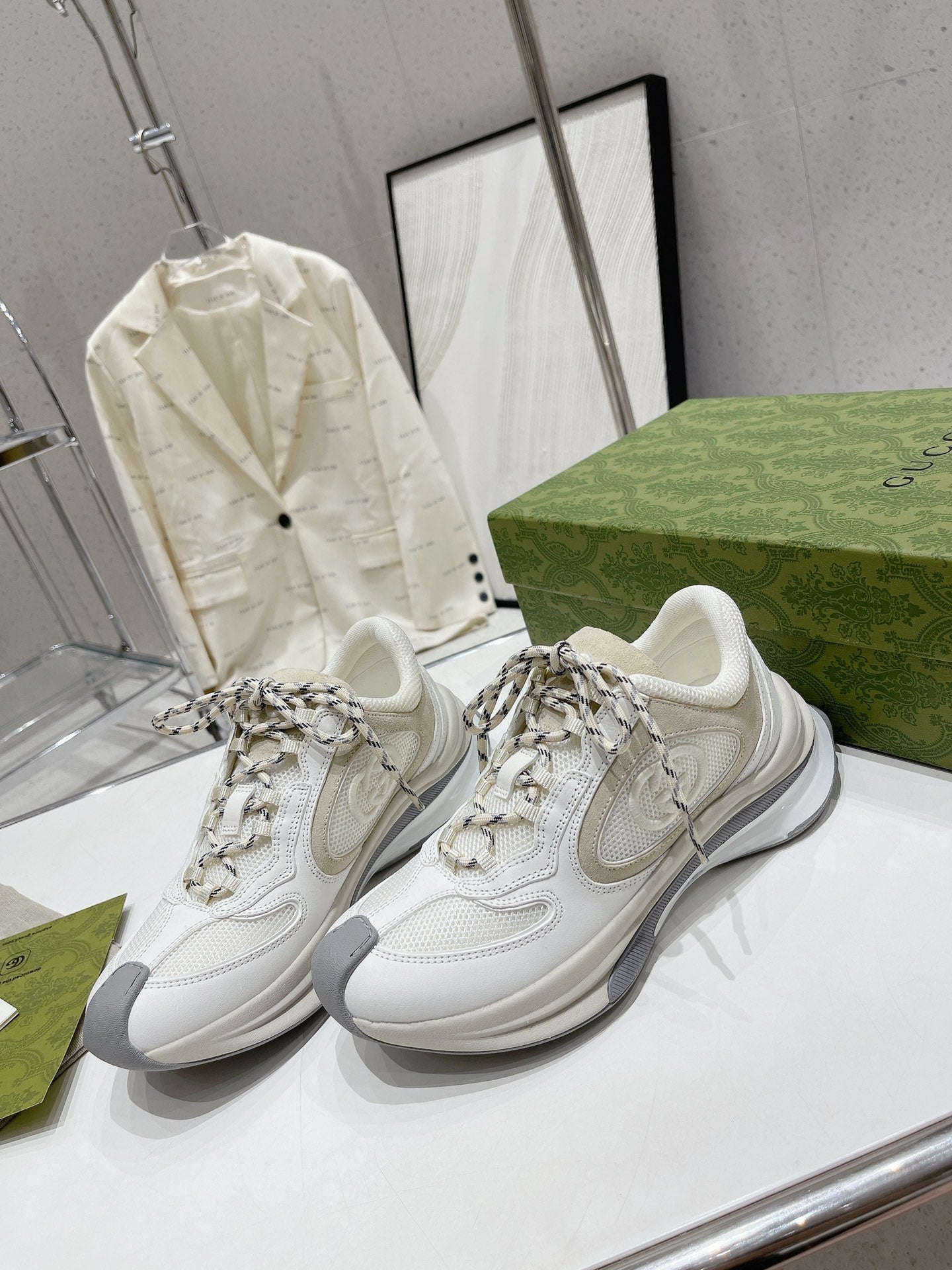 Gucci-055Shoes