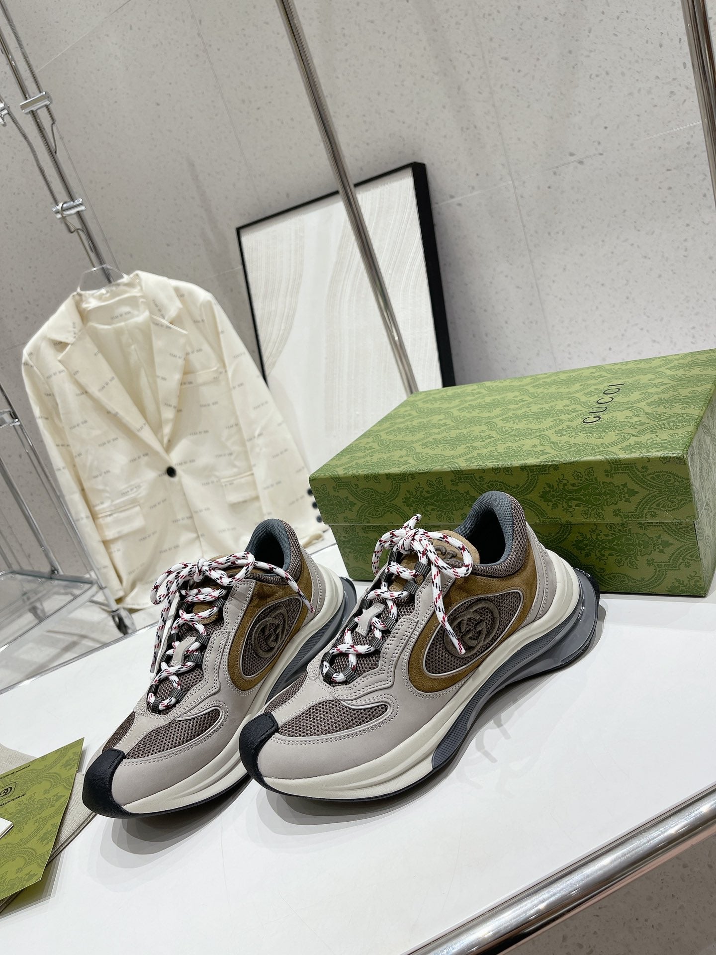 Gucci-056Shoes