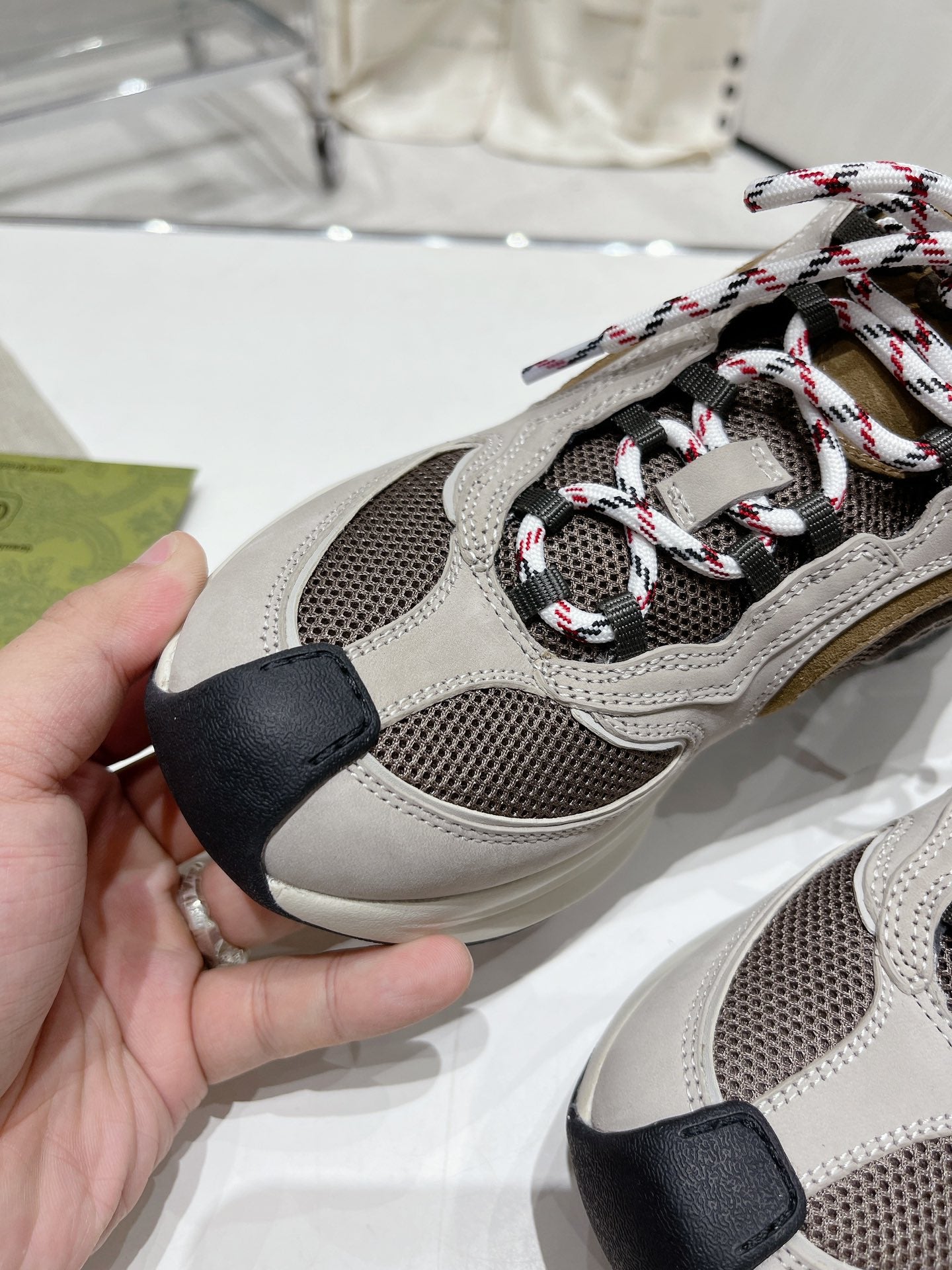 Gucci-056Shoes