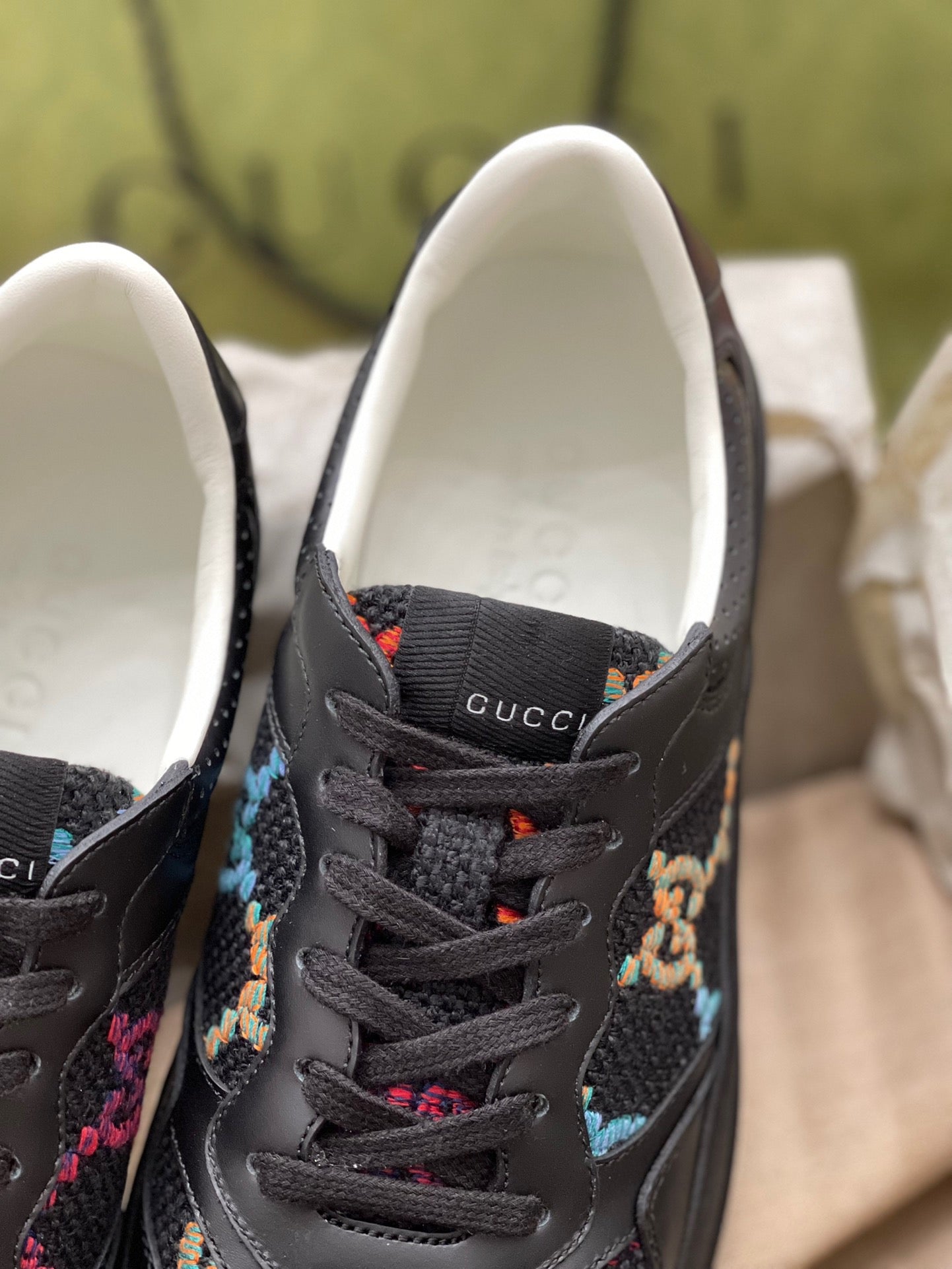 Gucci-061Shoes