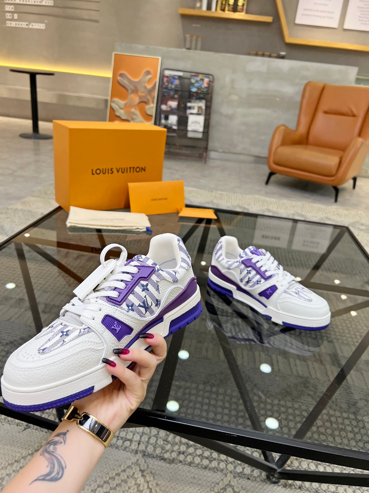 LV-146shoes