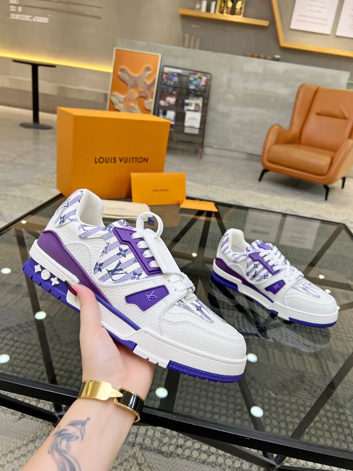 LV-146shoes