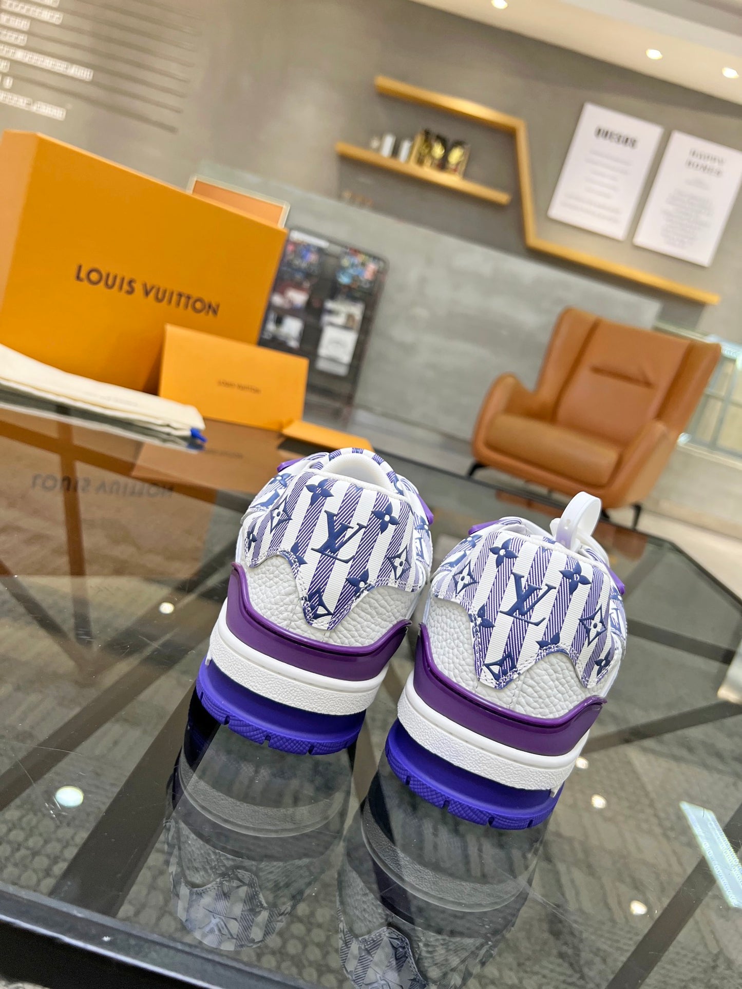 LV-146shoes
