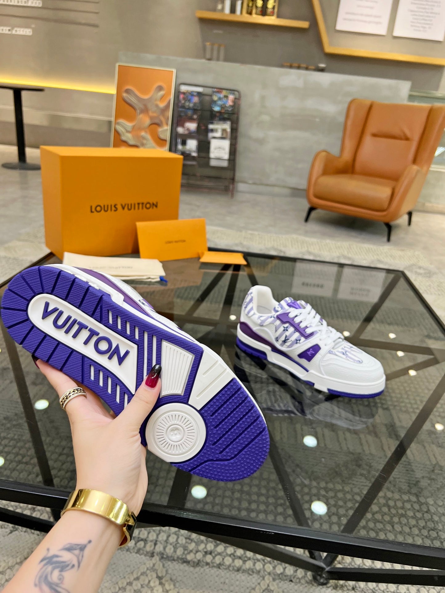 LV-146shoes