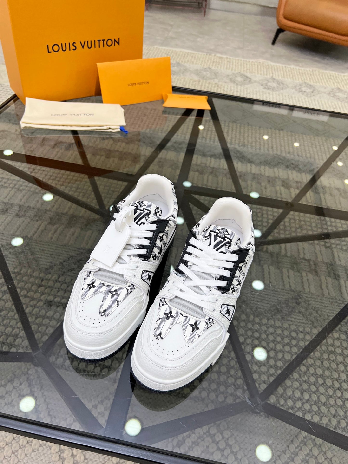 LV-148shoes