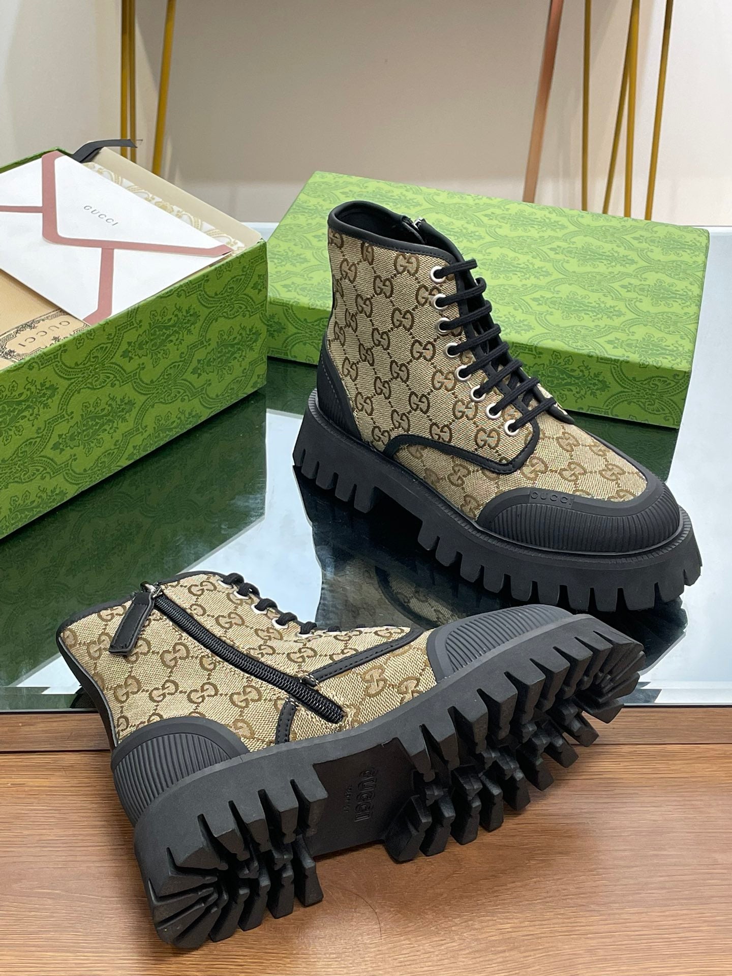 Gucci-066Shoes