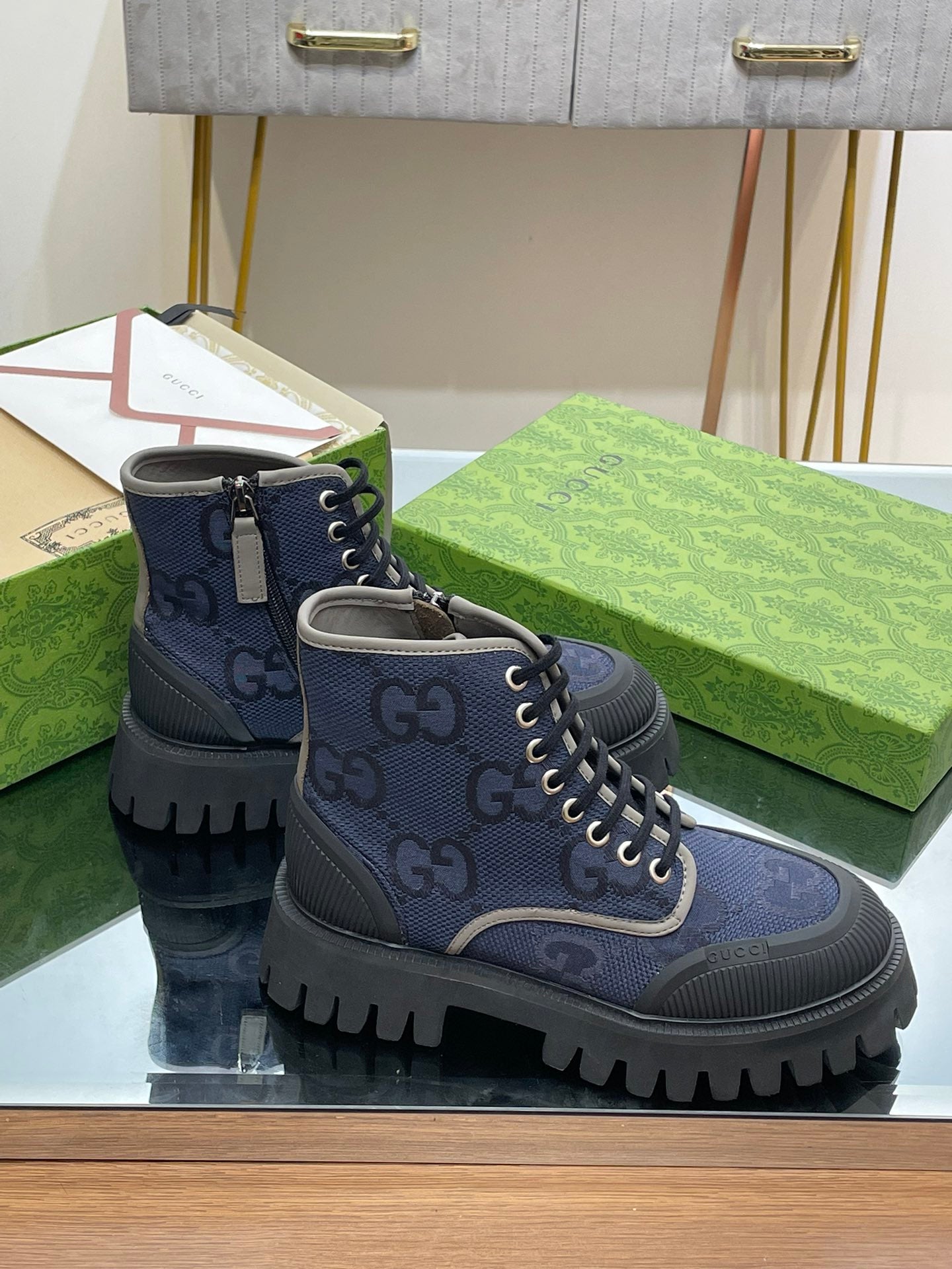 Gucci-067Shoes