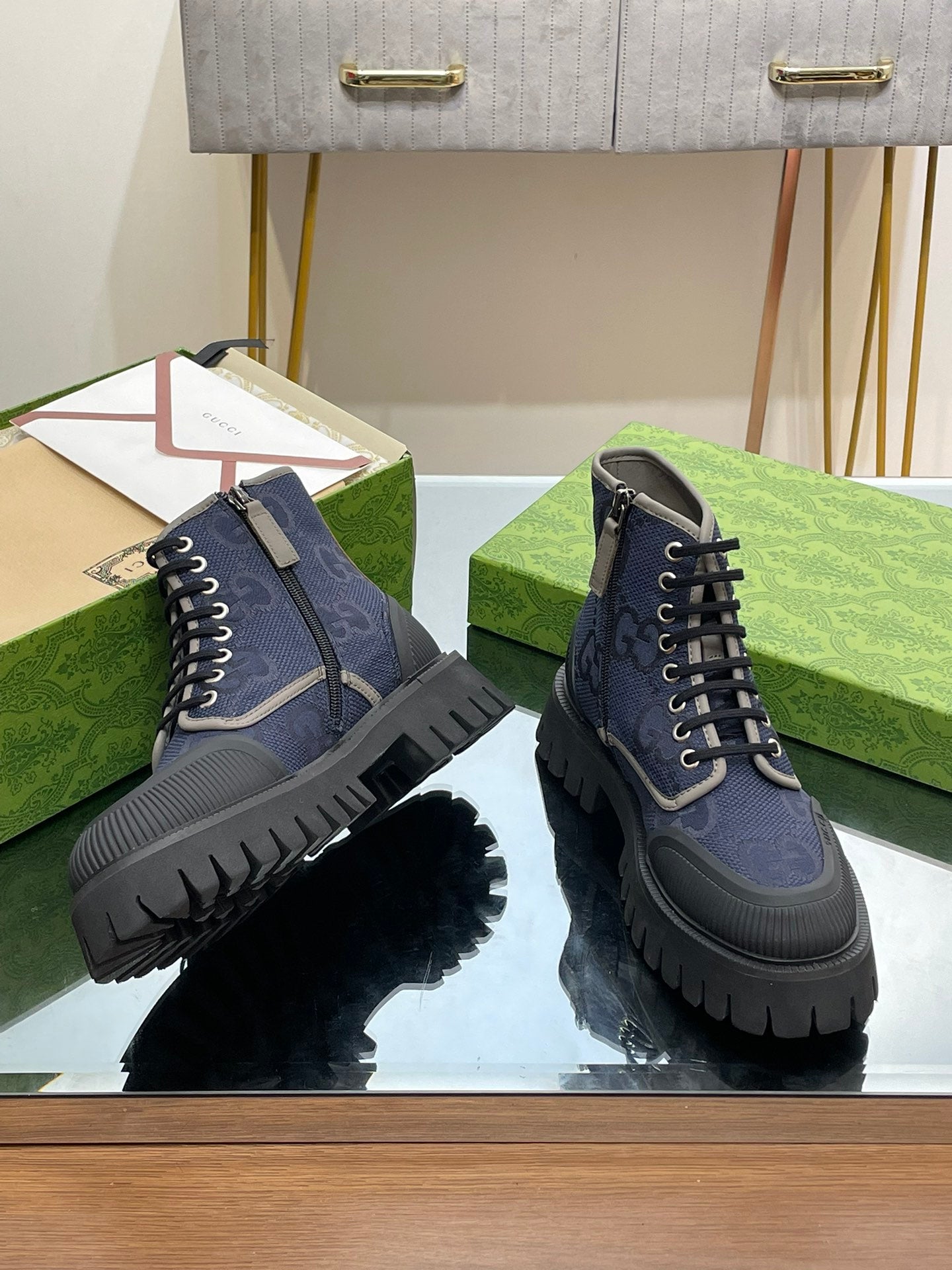 Gucci-067Shoes