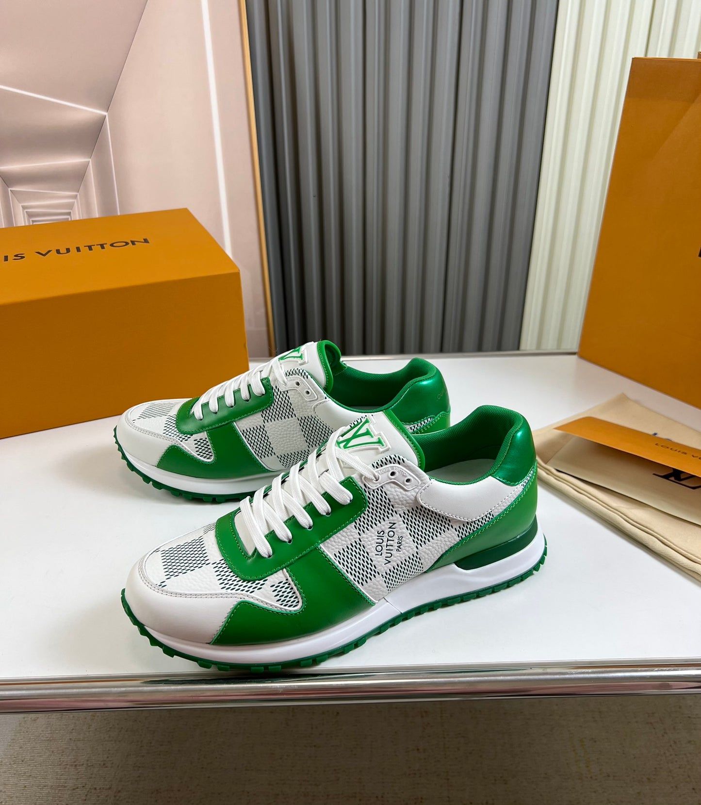LV-156shoes