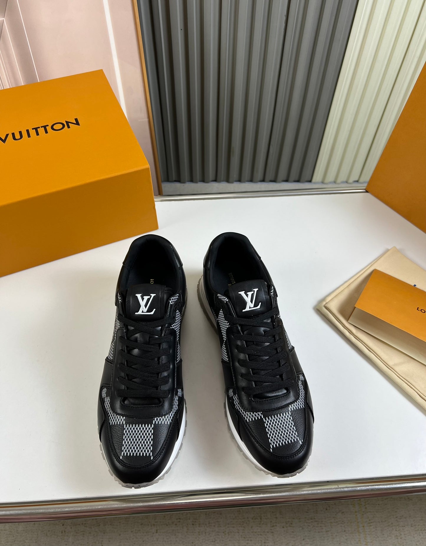 LV-159shoes