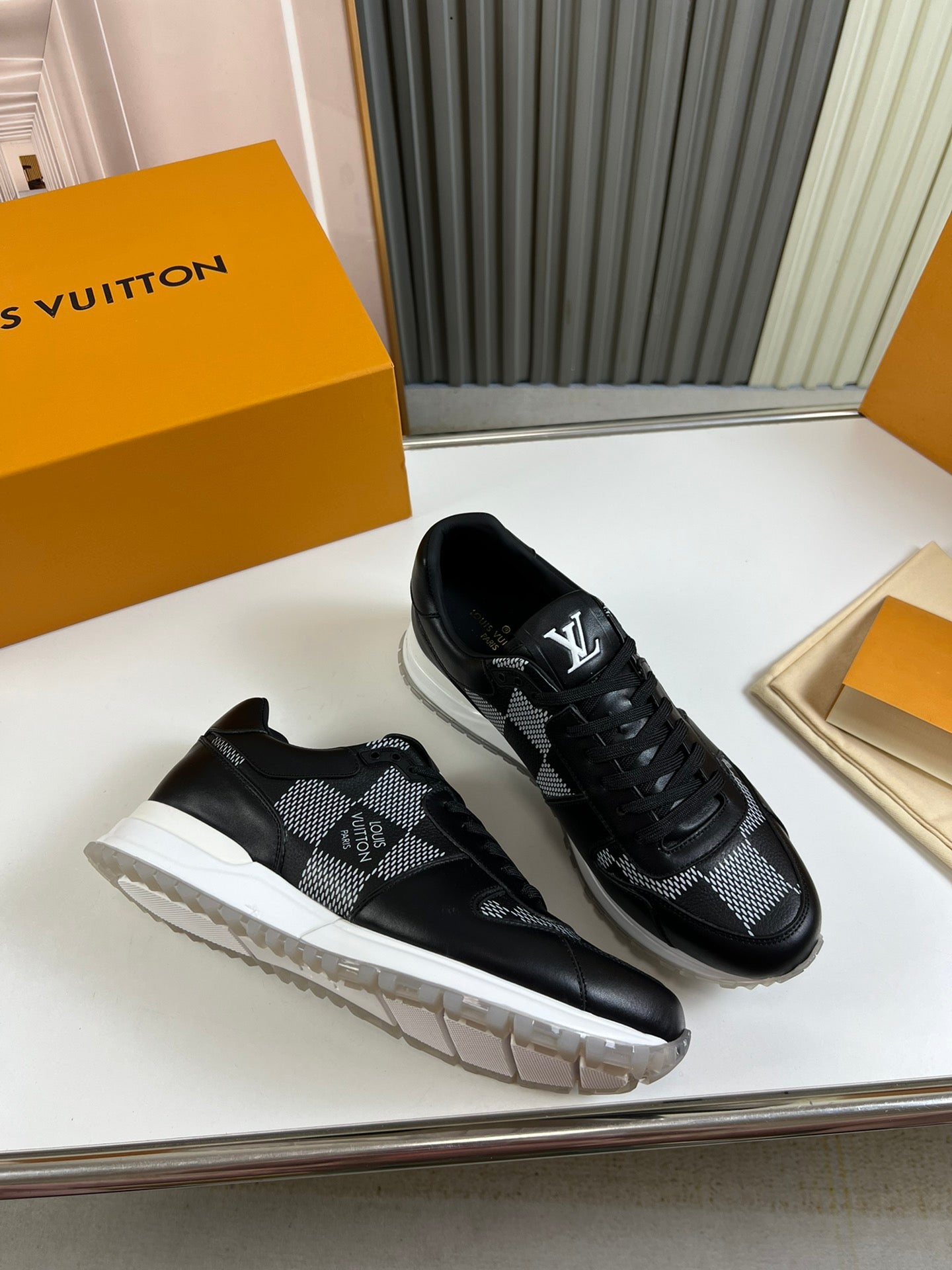 LV-159shoes